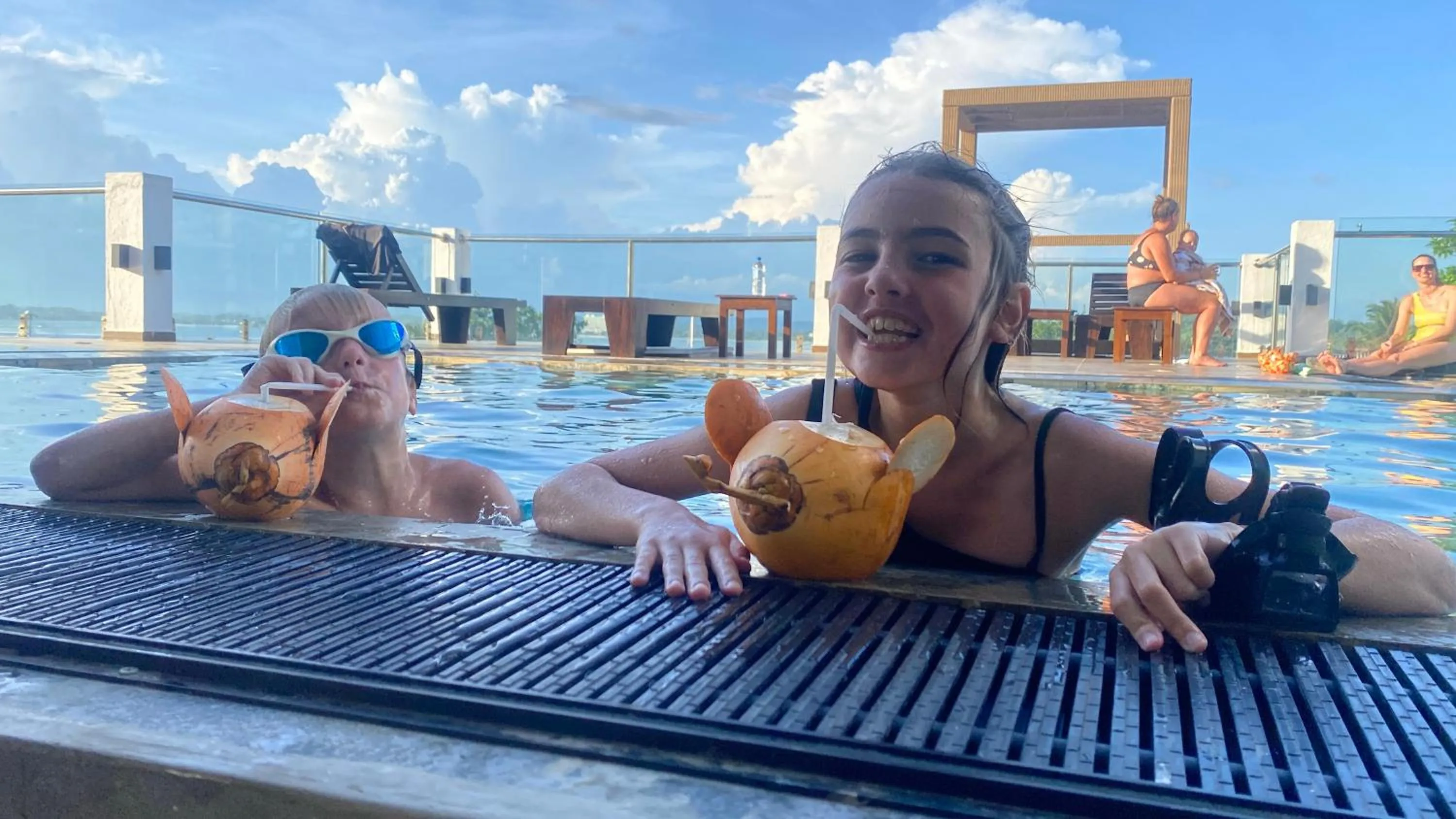 Swimming pool in Emerald Bay Resort Mirissa