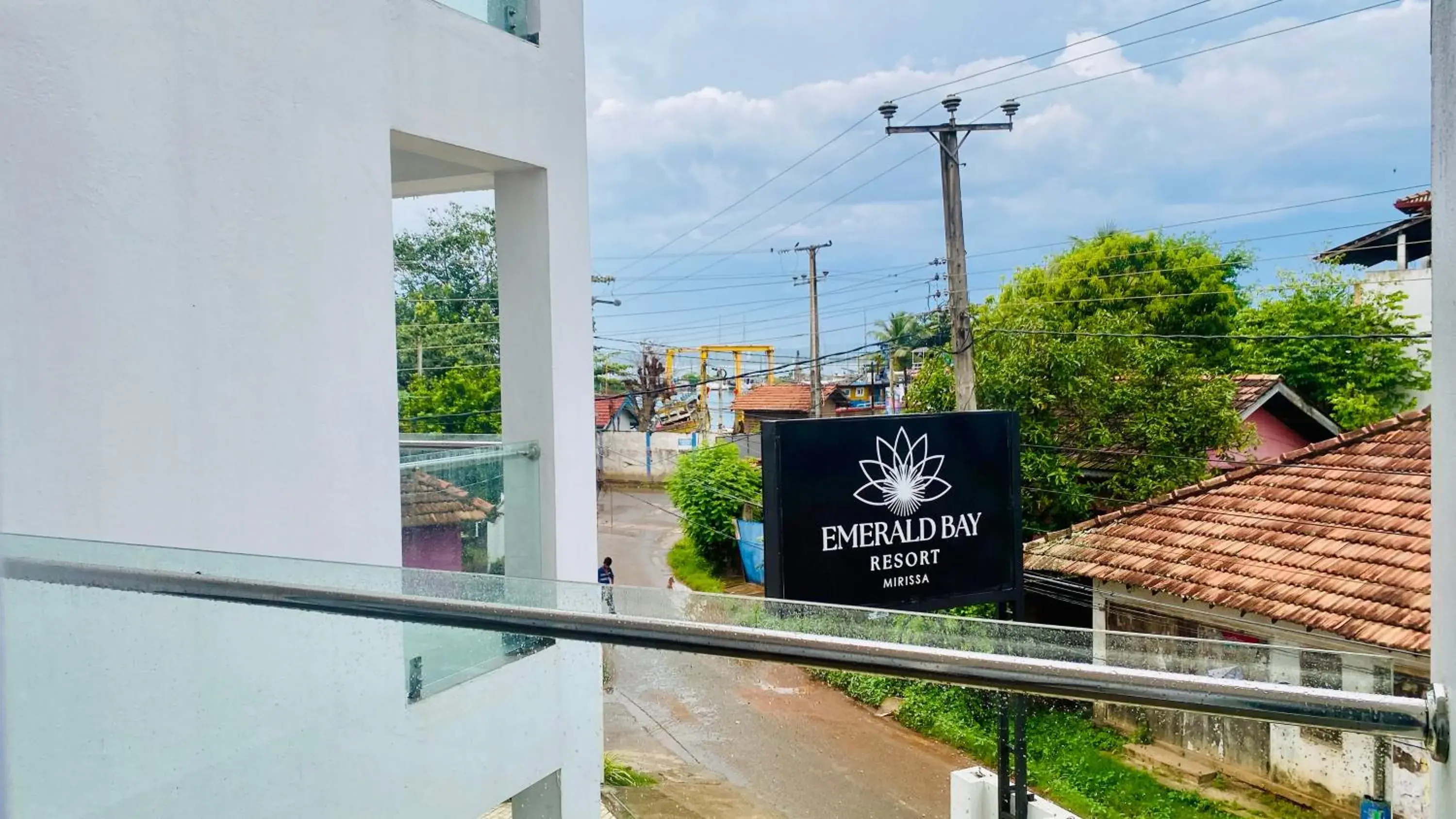 Deluxe Double Room with Balcony in Emerald Bay Resort Mirissa Deluxe Double Room with Balcony in Emerald Bay Resort Mirissa