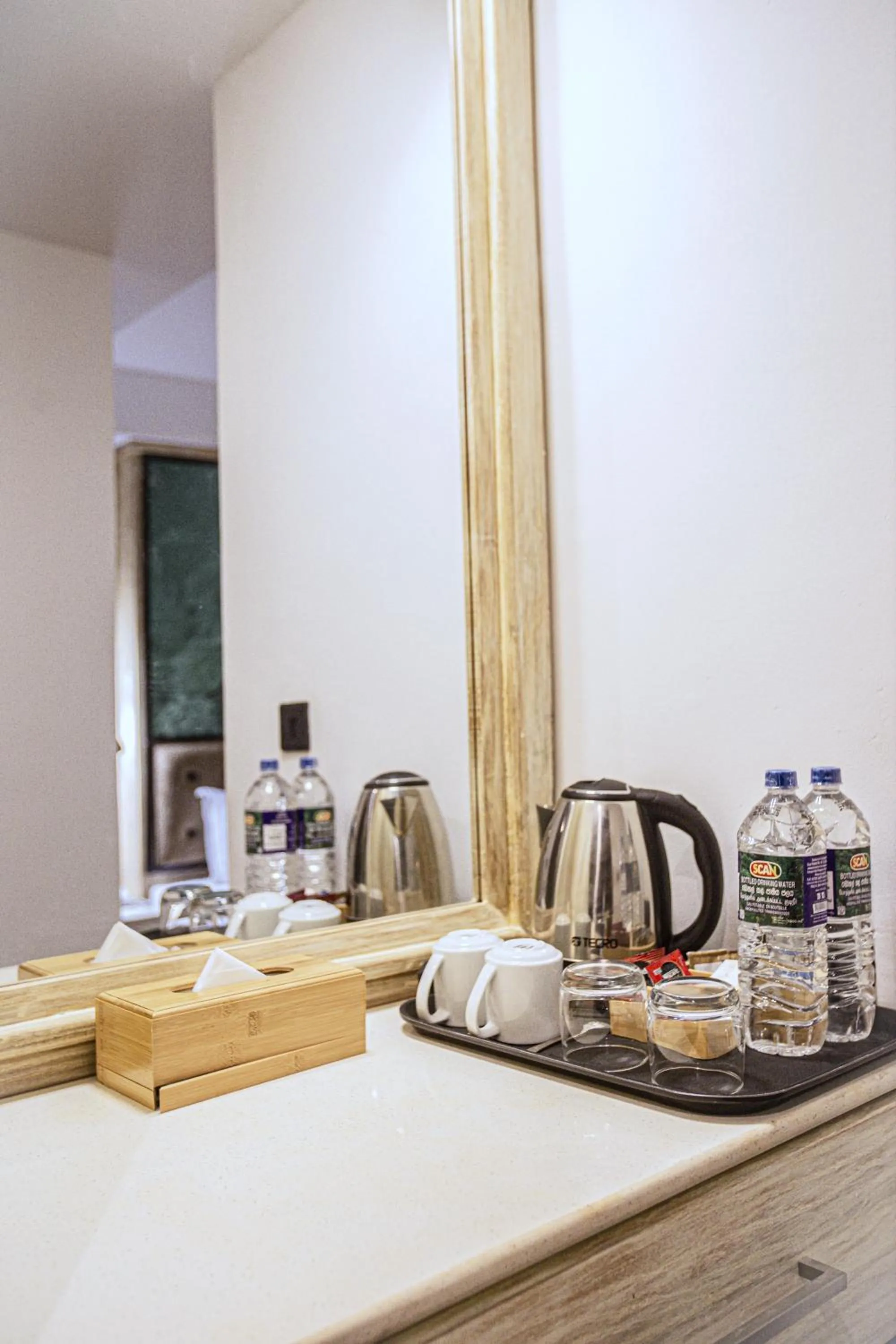 Coffee/tea facilities, Bed in Emerald Bay Resort Mirissa