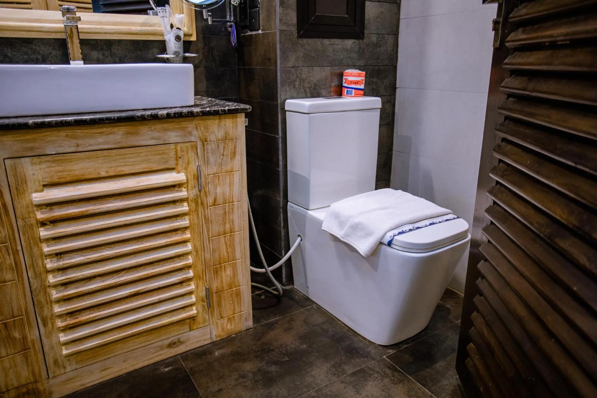 Emerald Bay Resort Mirissa