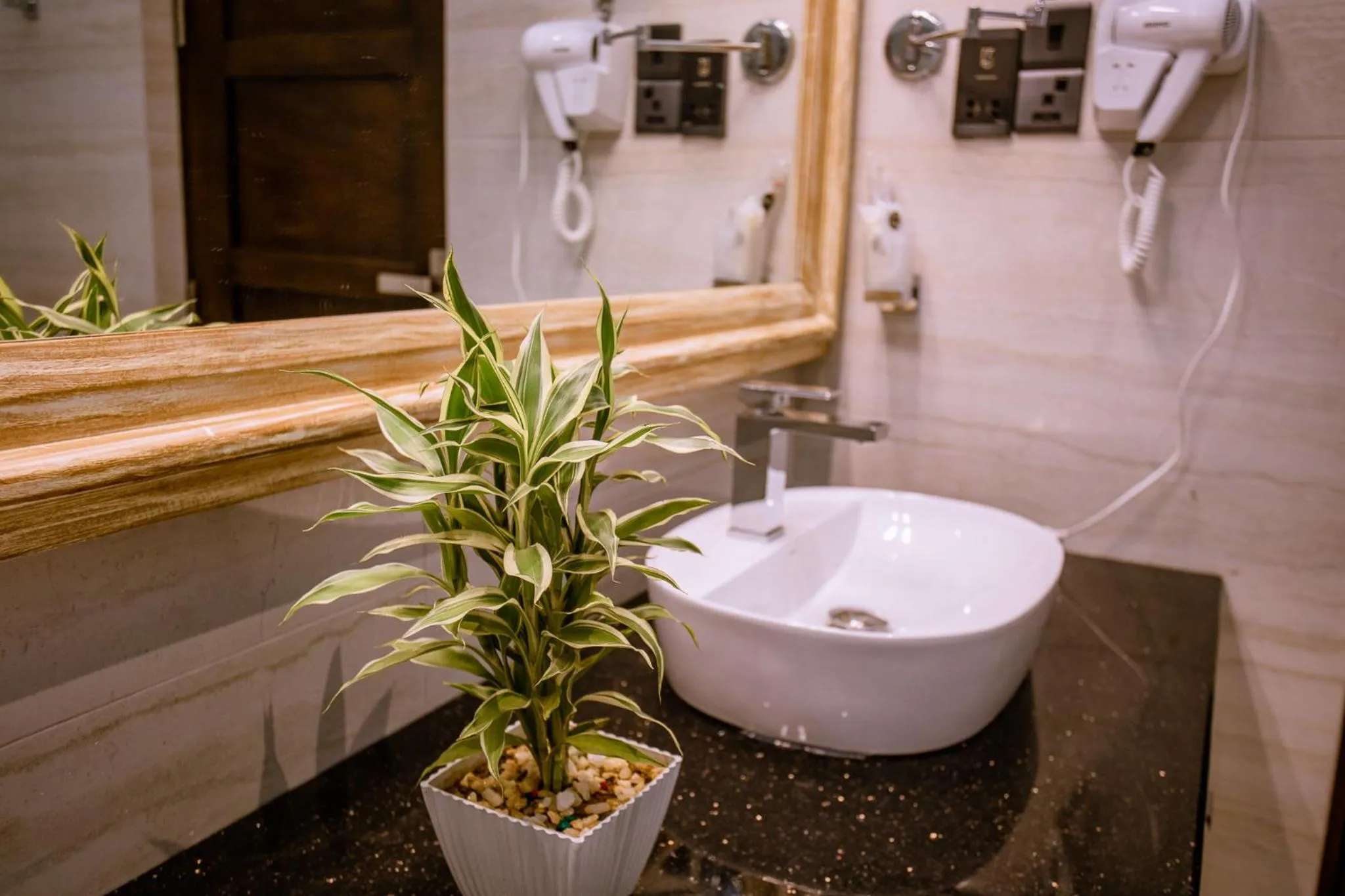 Bathroom in Emerald Bay Resort Mirissa