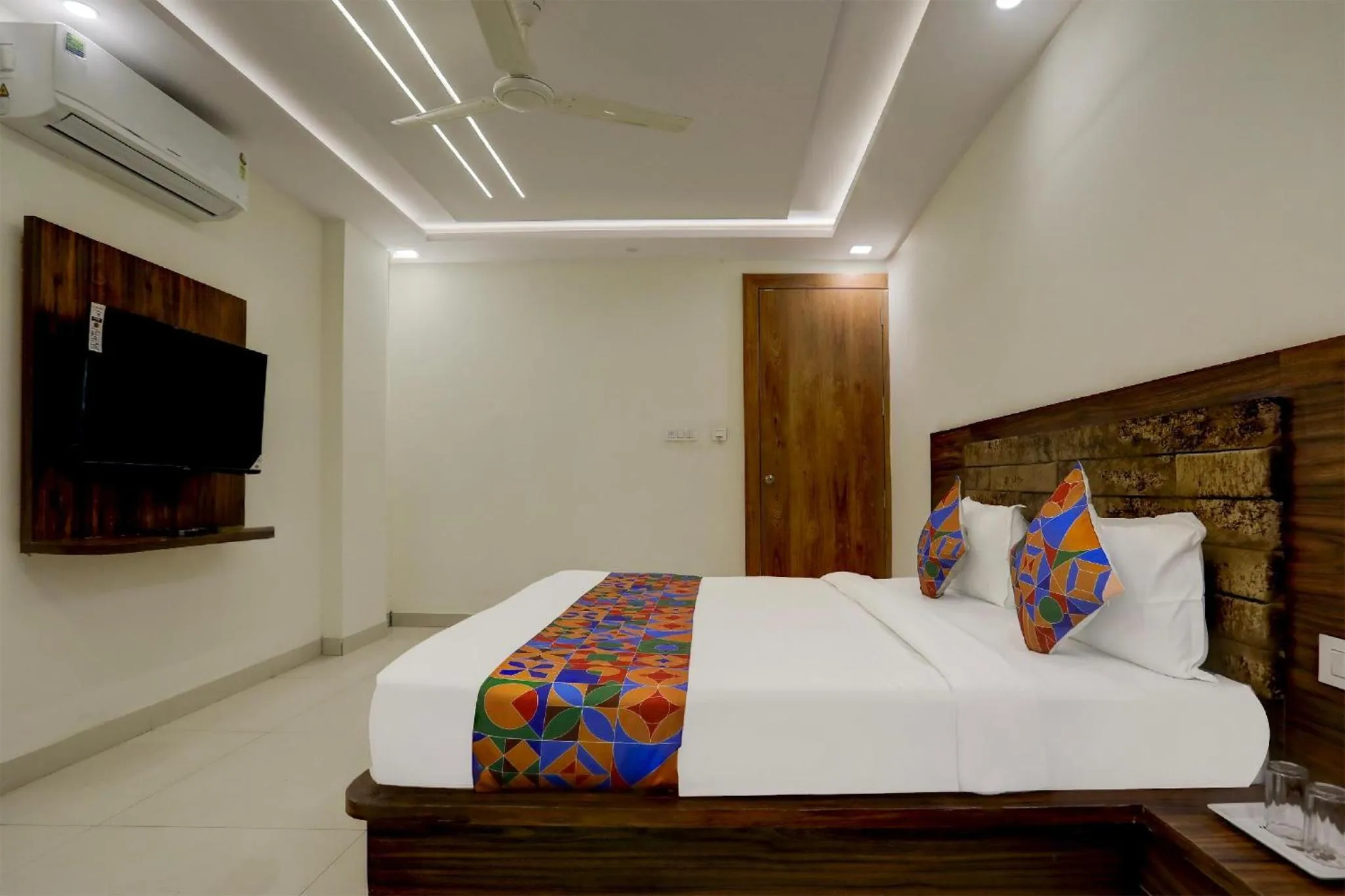 Bedroom, Bed in FabHotel Oriental