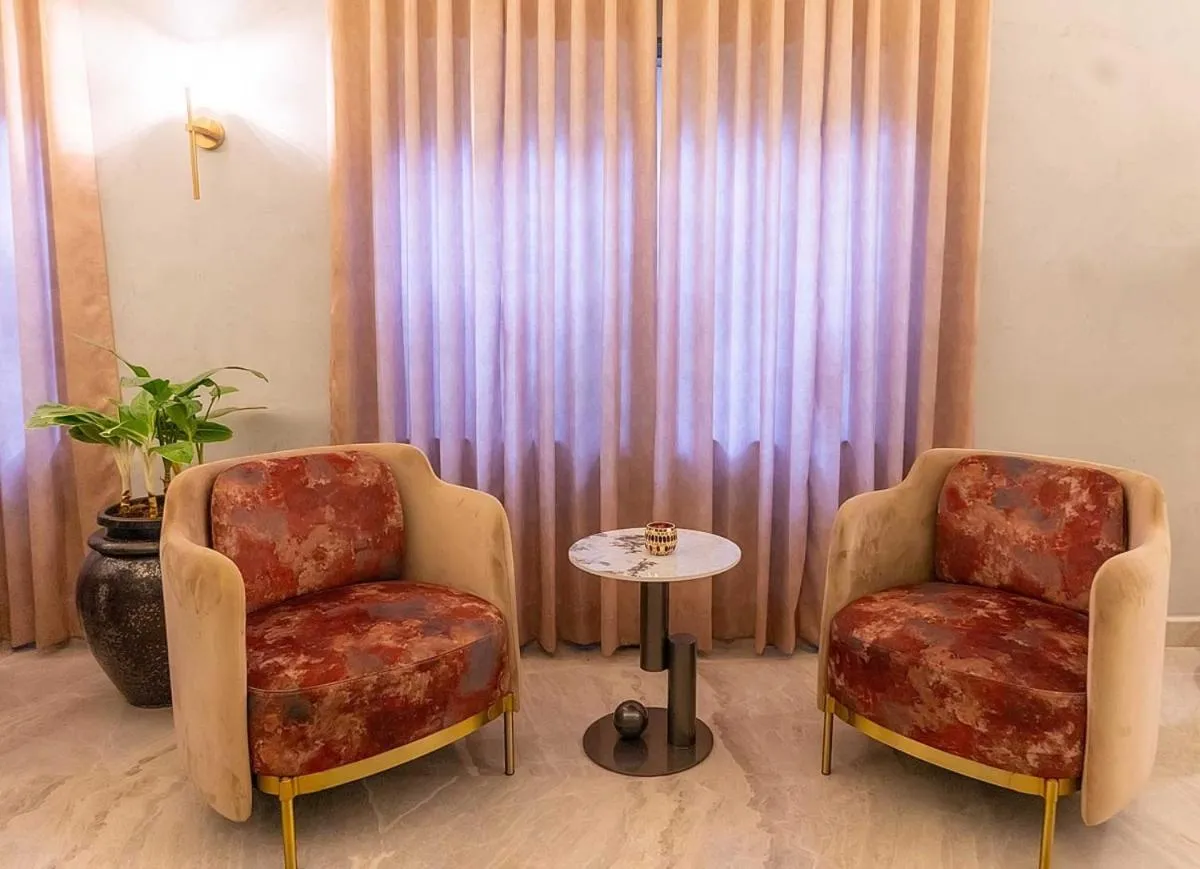 Seating area in Hotel Star City