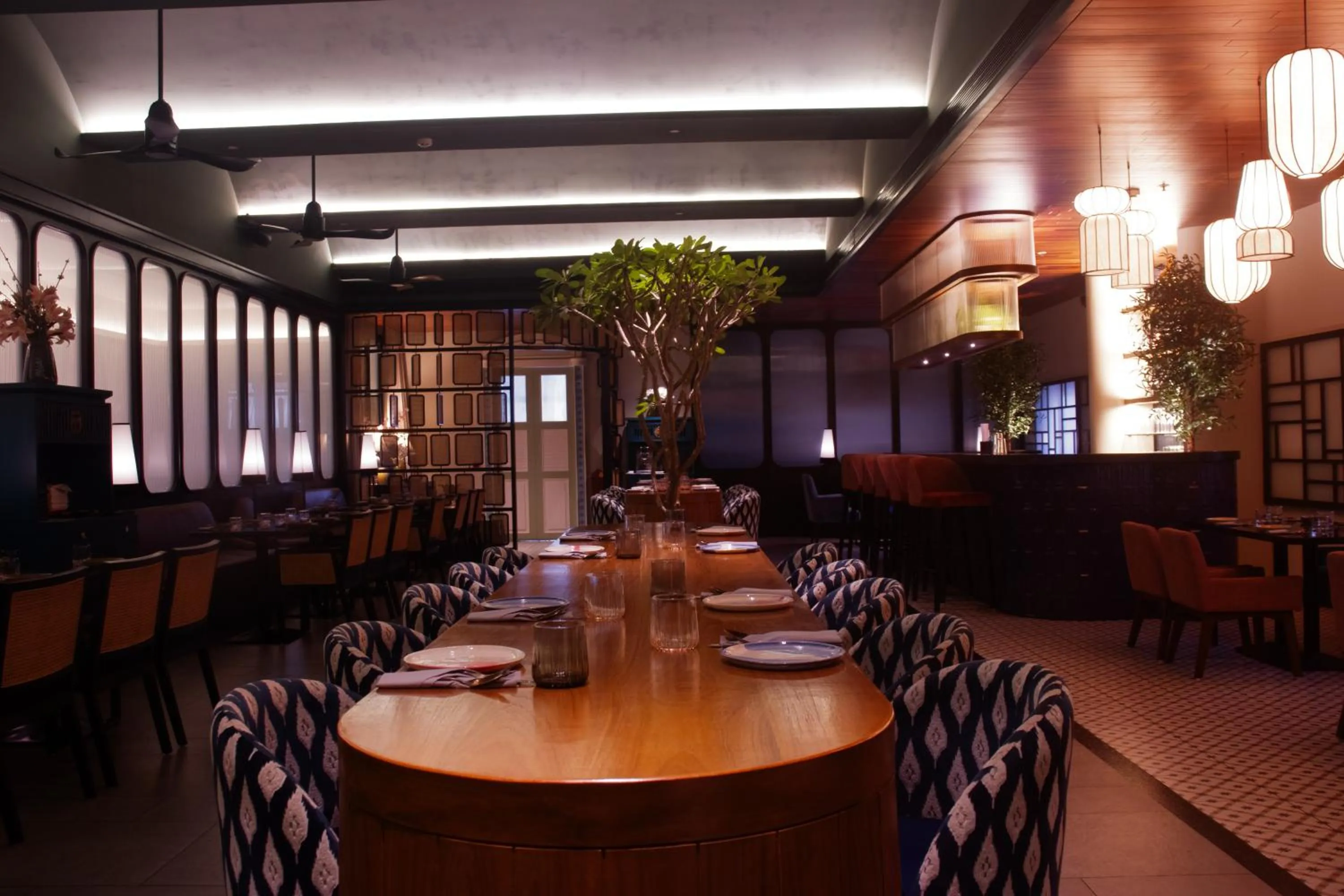 Restaurant/places to eat in Hotel Star City