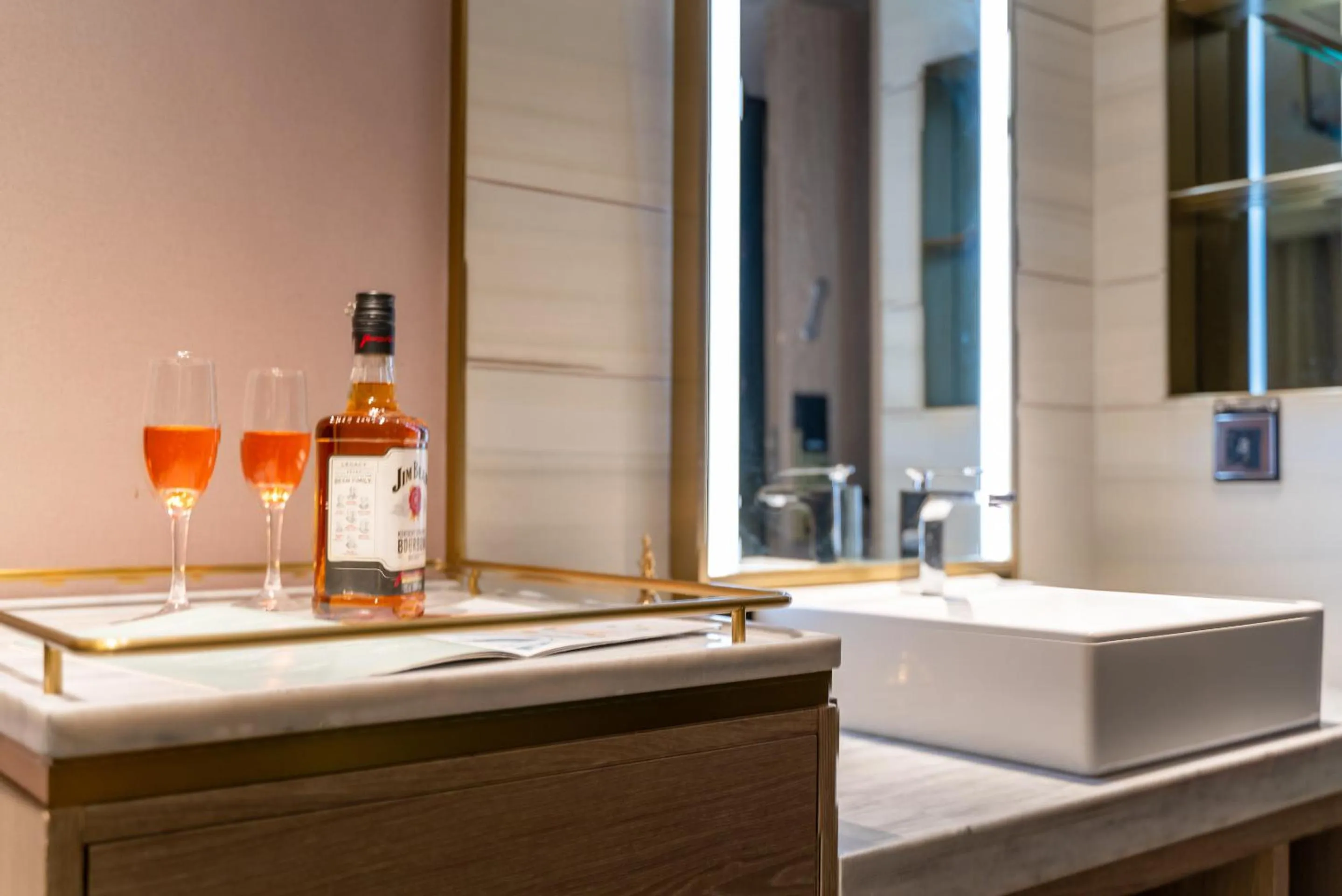 View (from property/room) in Beijing Road Four-Diamond Hotel-1 km From The Metro-宜尚plus酒店