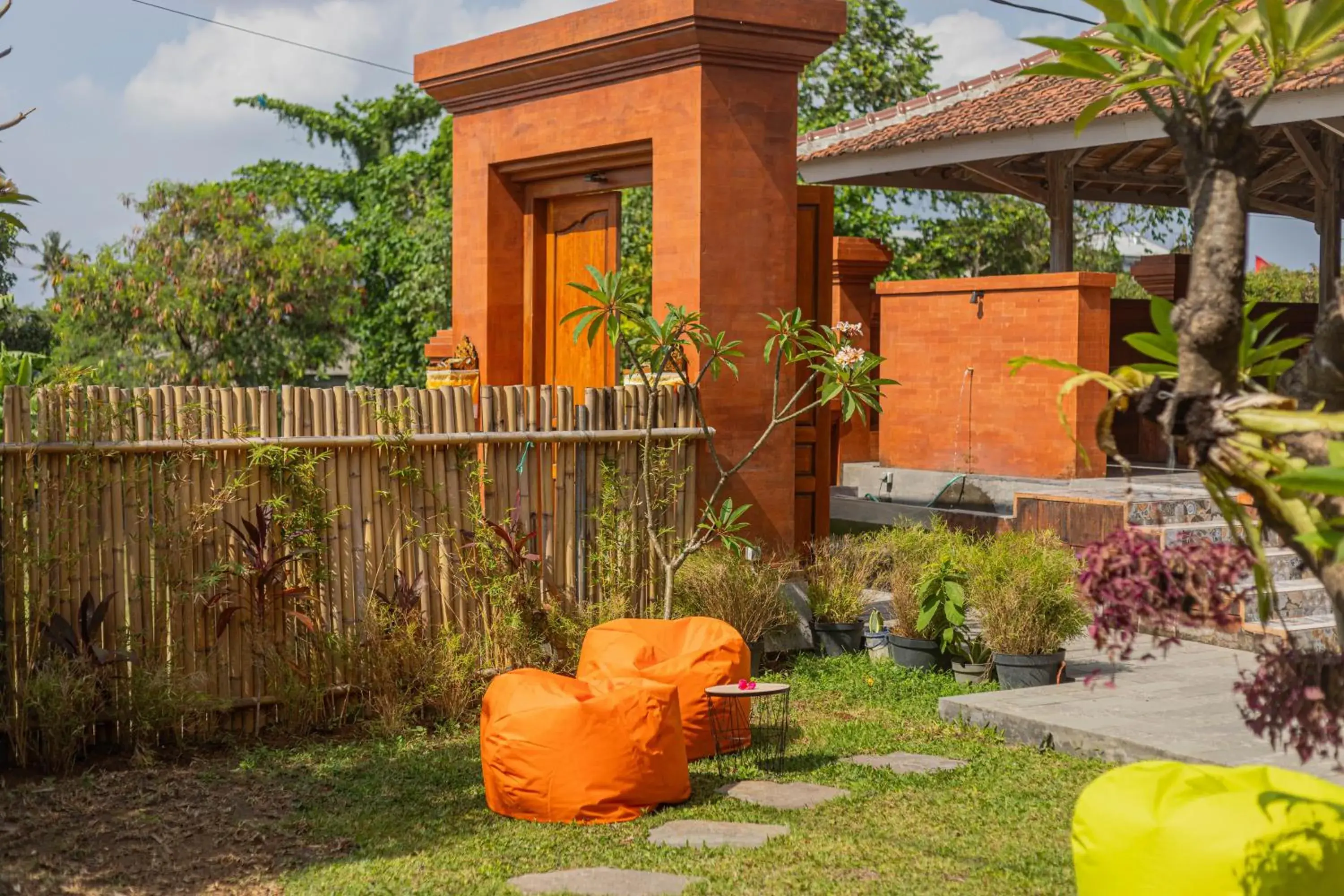 Lobby or reception in Candra Loka Studio & Apartment by The Loka Lobby or reception in Candra Loka Studio & Apartment by The Loka