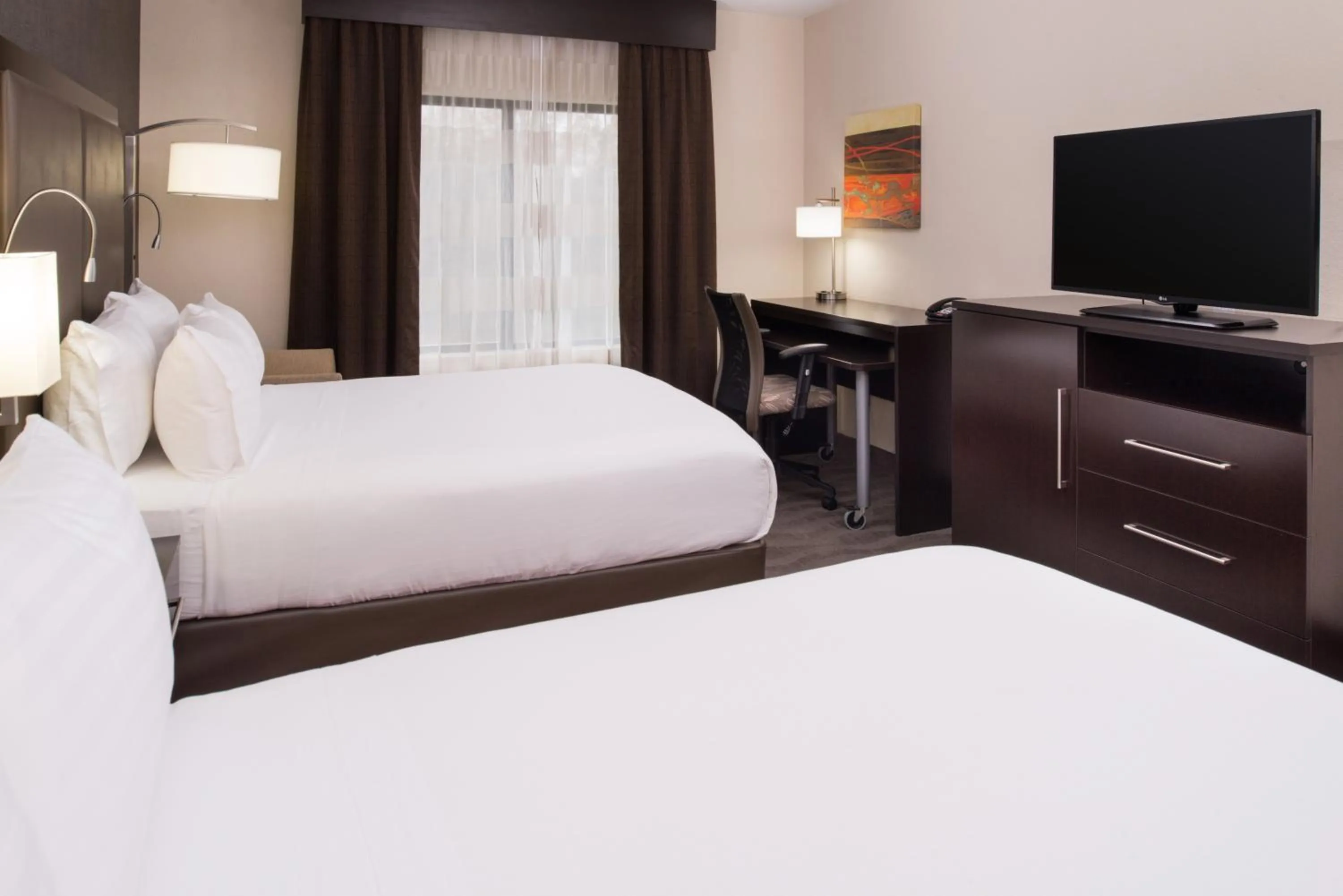 Photo of the whole room, Bed in Holiday Inn Express & Suites Monroe by IHG