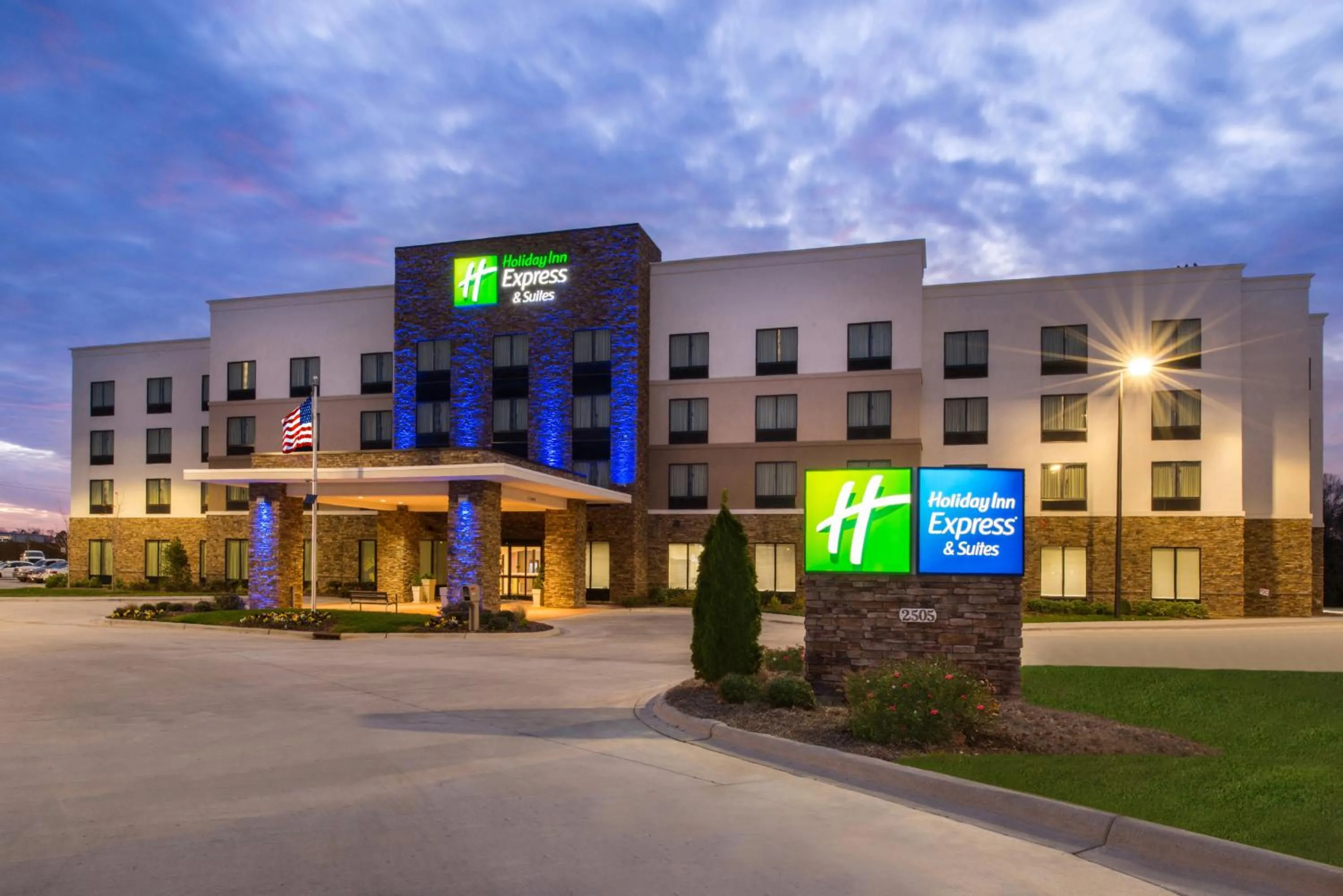 Property building in Holiday Inn Express & Suites Monroe by IHG