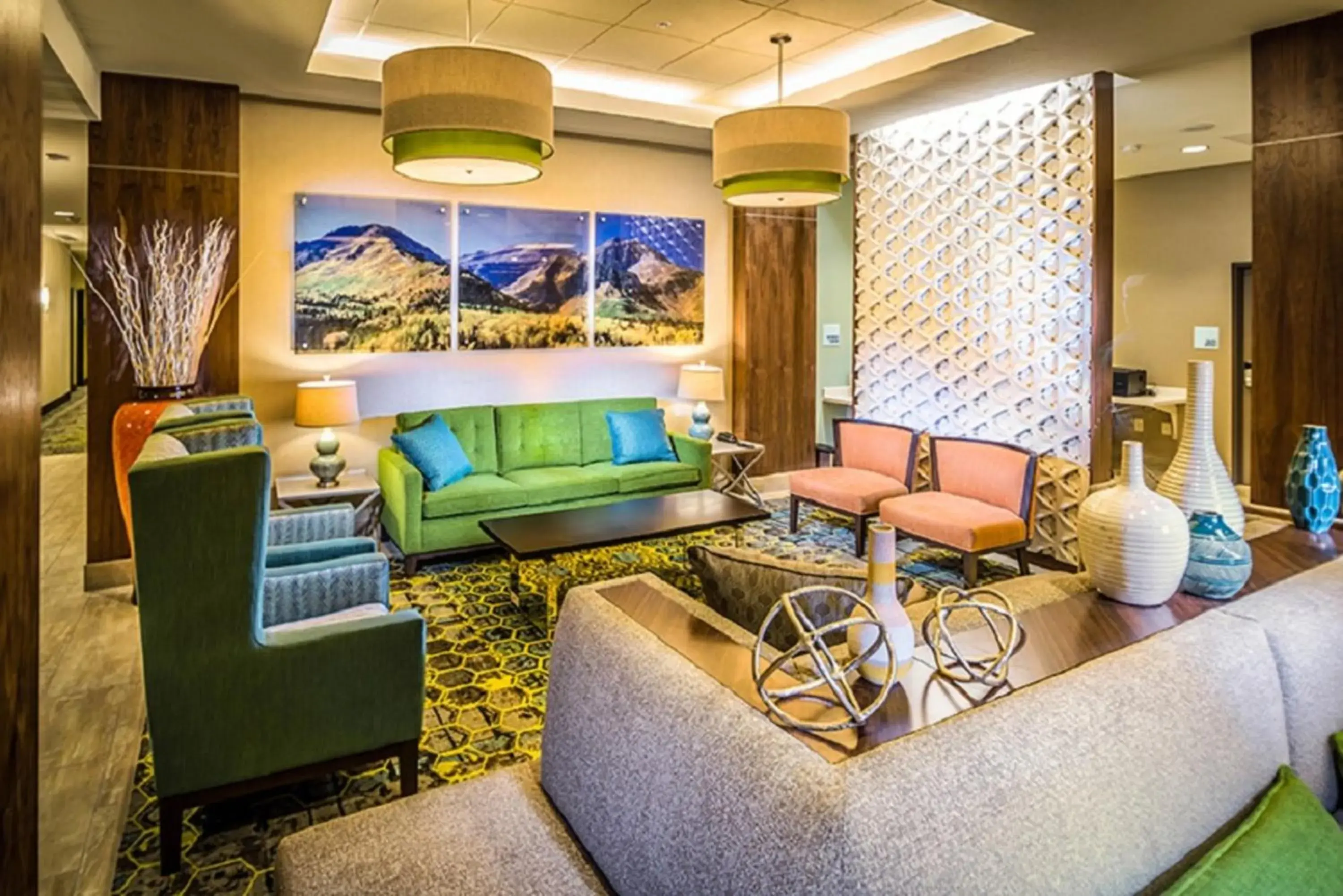 Property building, Seating Area in Holiday Inn Express & Suites Salt Lake City South-Murray