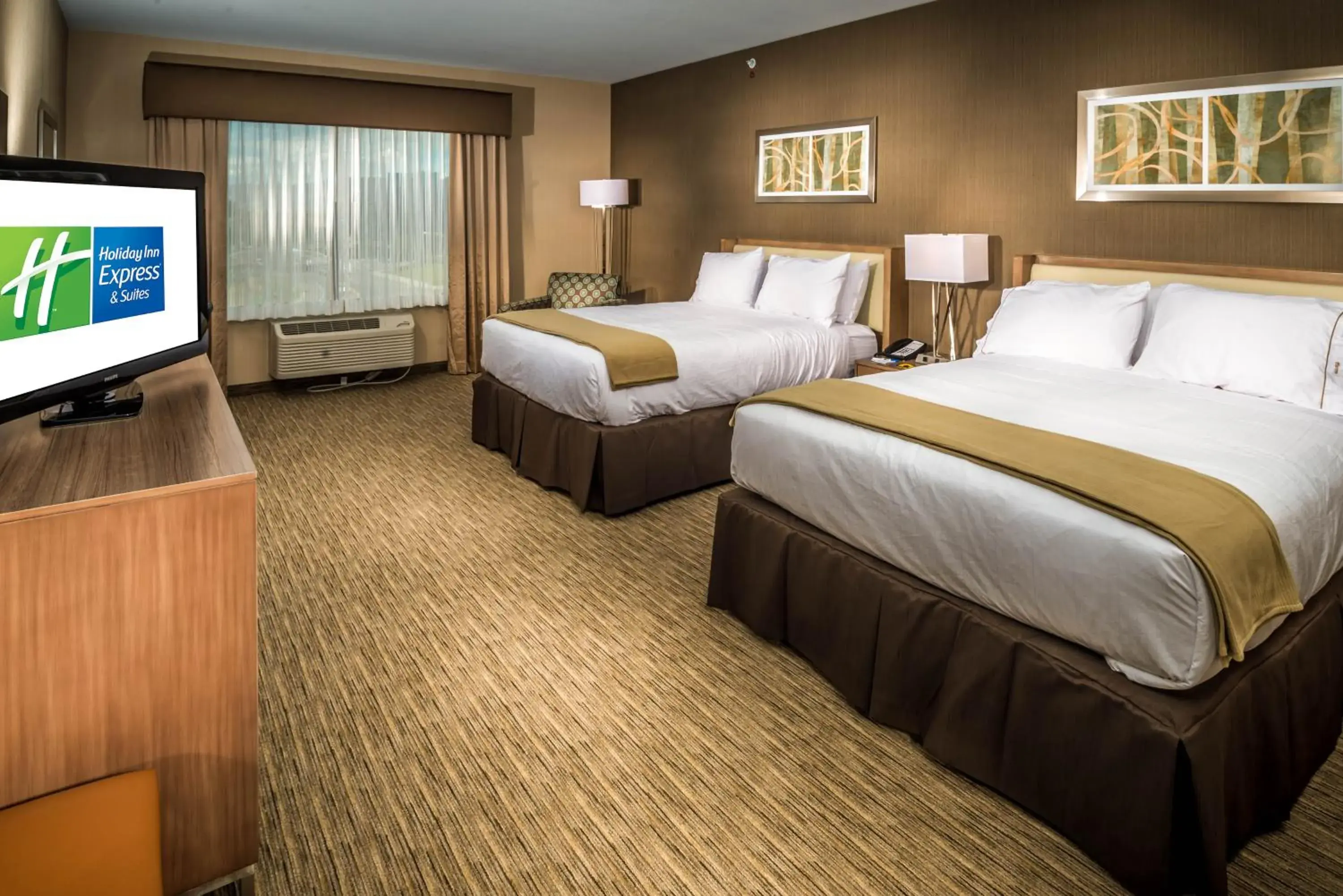 Photo of the whole room, Bed in Holiday Inn Express & Suites Salt Lake City South-Murray