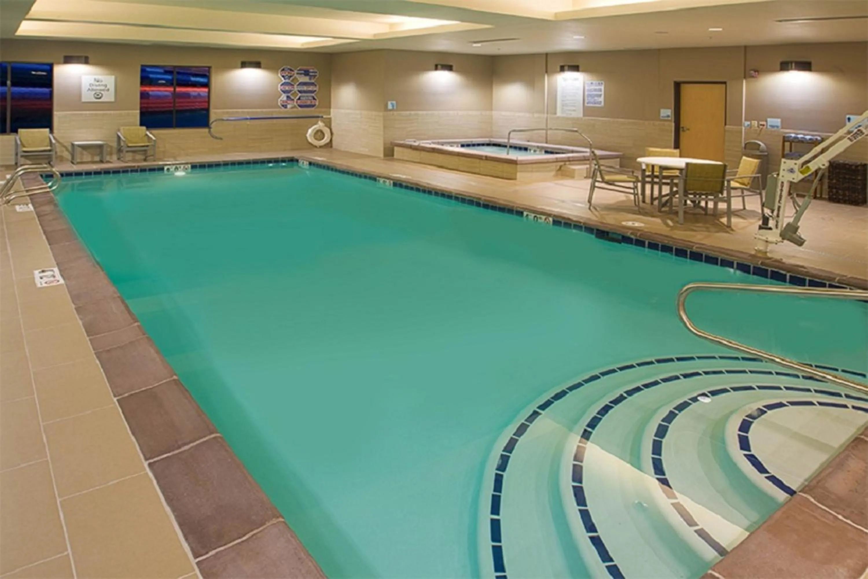 Swimming pool in Holiday Inn Express & Suites Salt Lake City South-Murray by IHG