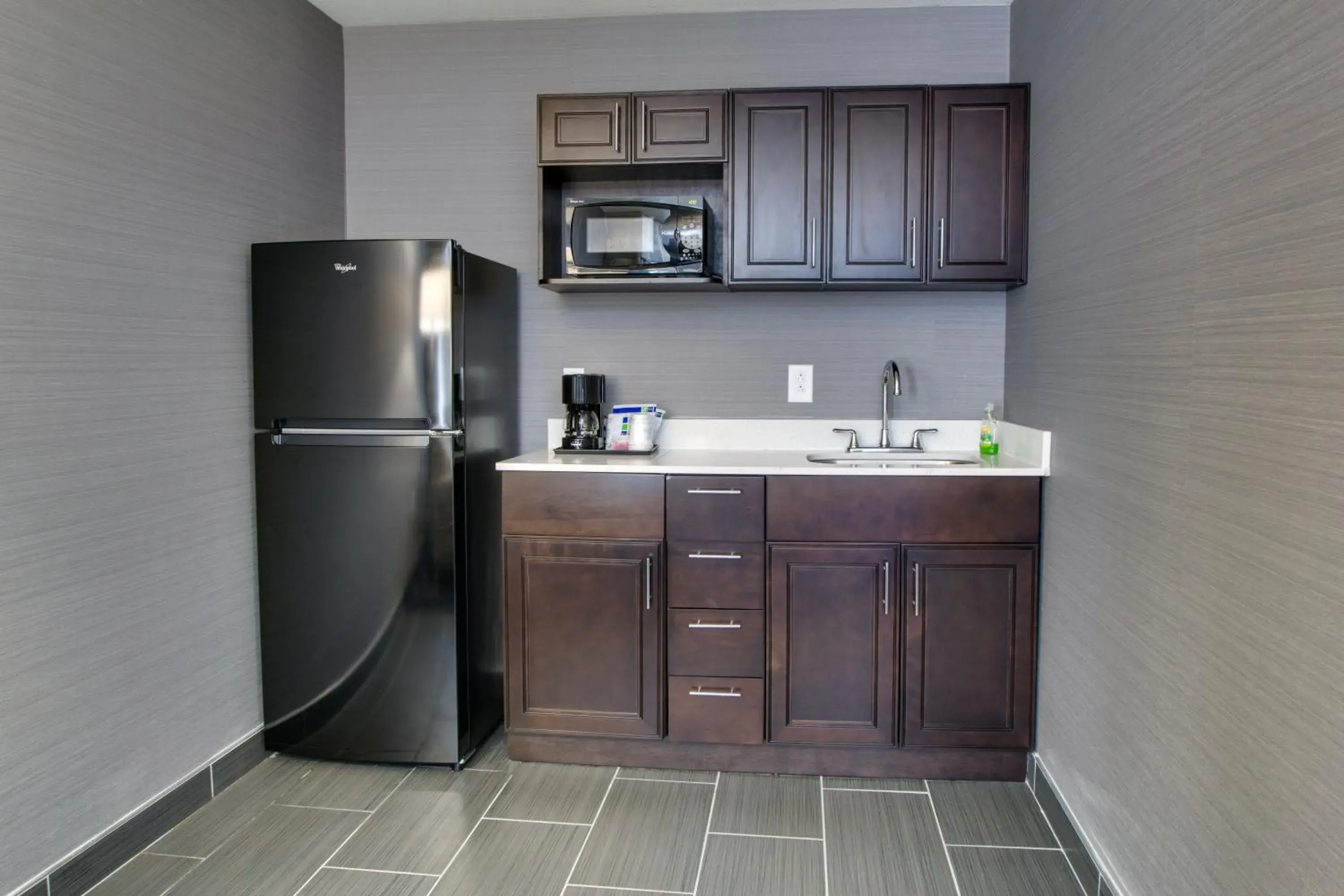 Photo of the whole room in Holiday Inn Express Sidney by IHG Photo of the whole room in Holiday Inn Express Sidney by IHG