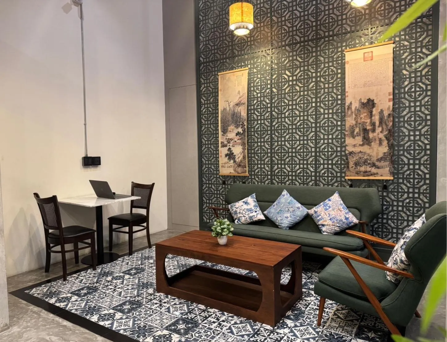 Seating area in N5 Ratchawong Hostel