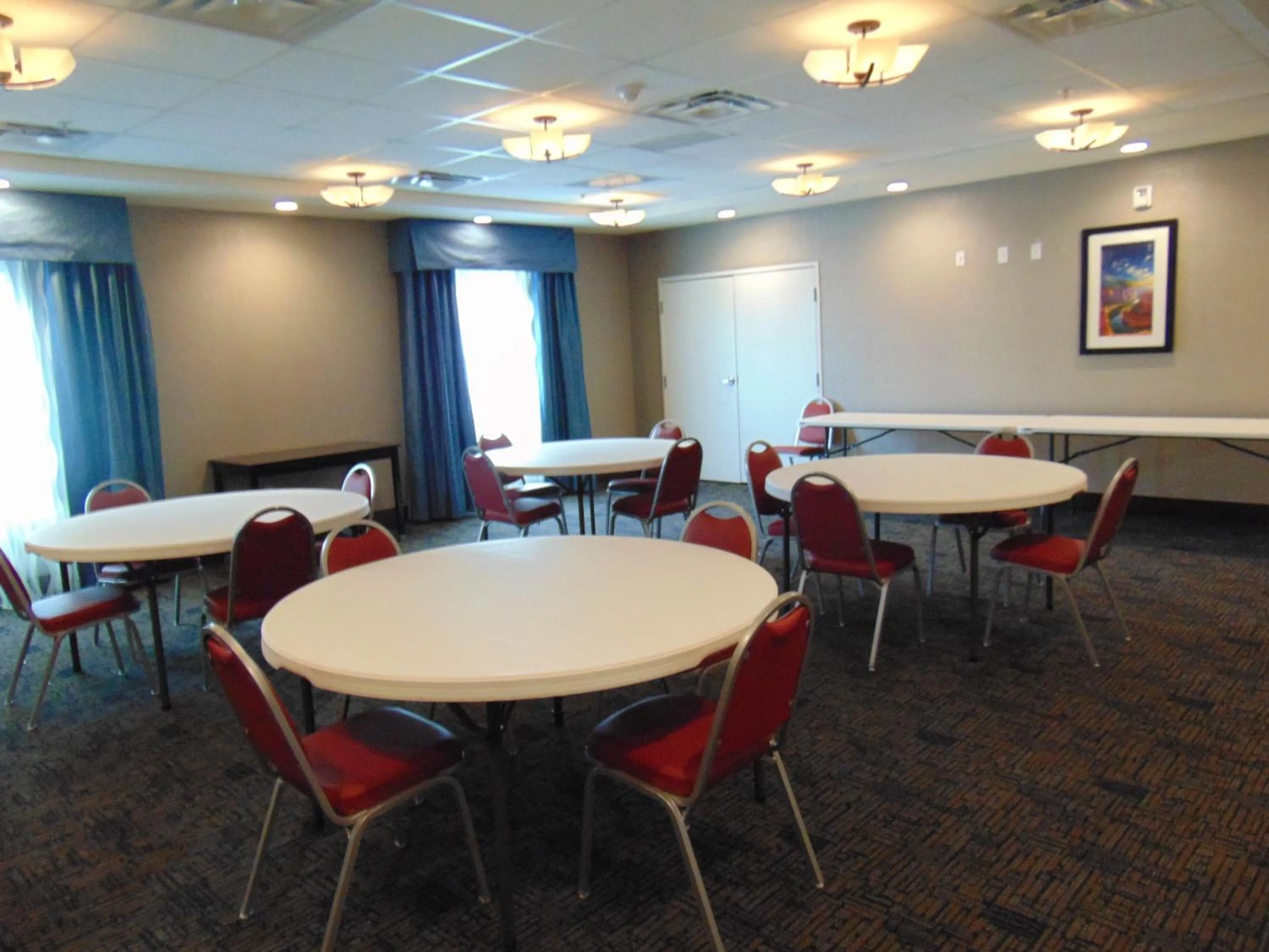 Meeting/conference room in Holiday Inn Express & Suites Springville-South Provo Area by IHG