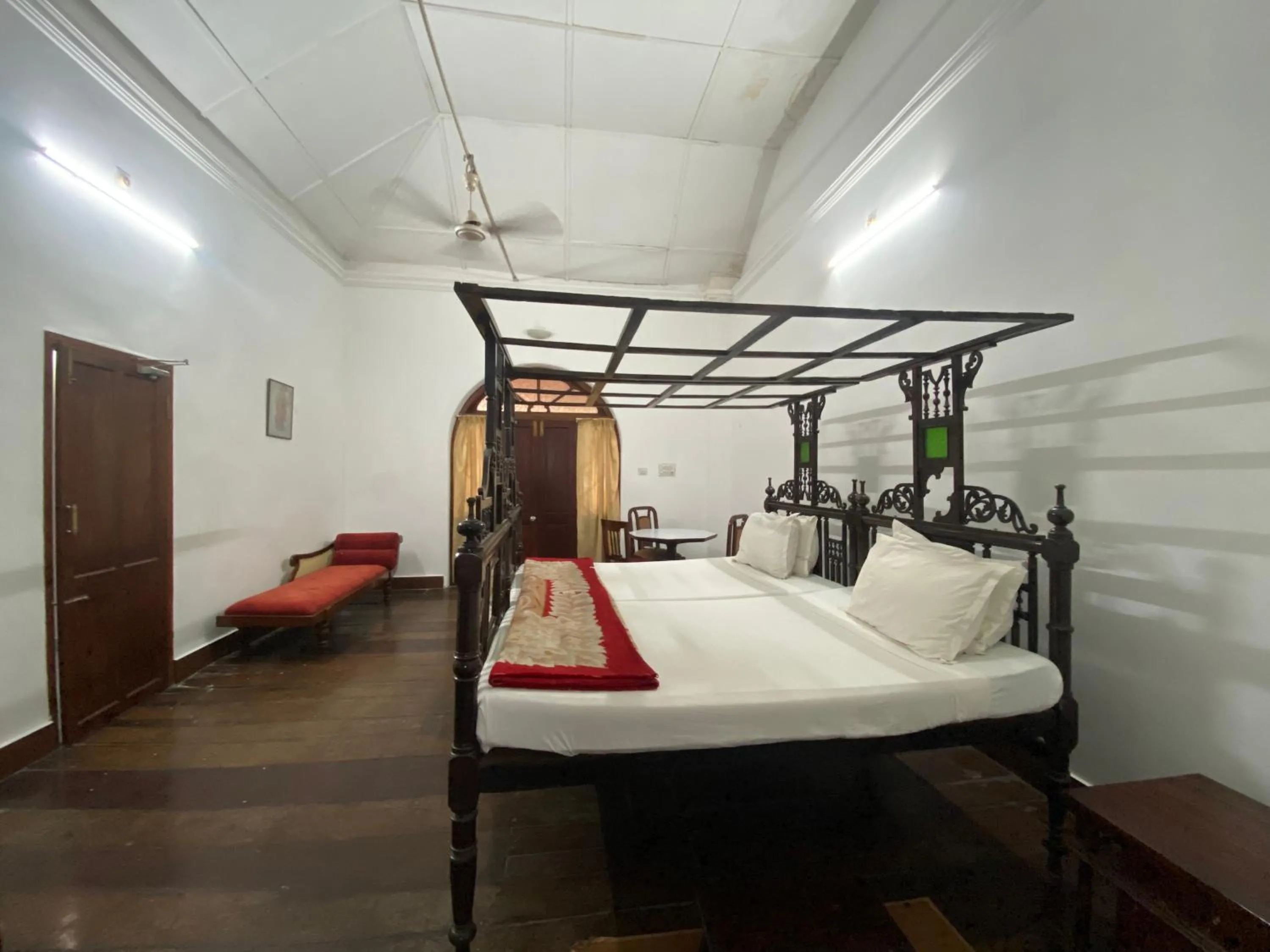 Bed in Ballard Bungallow