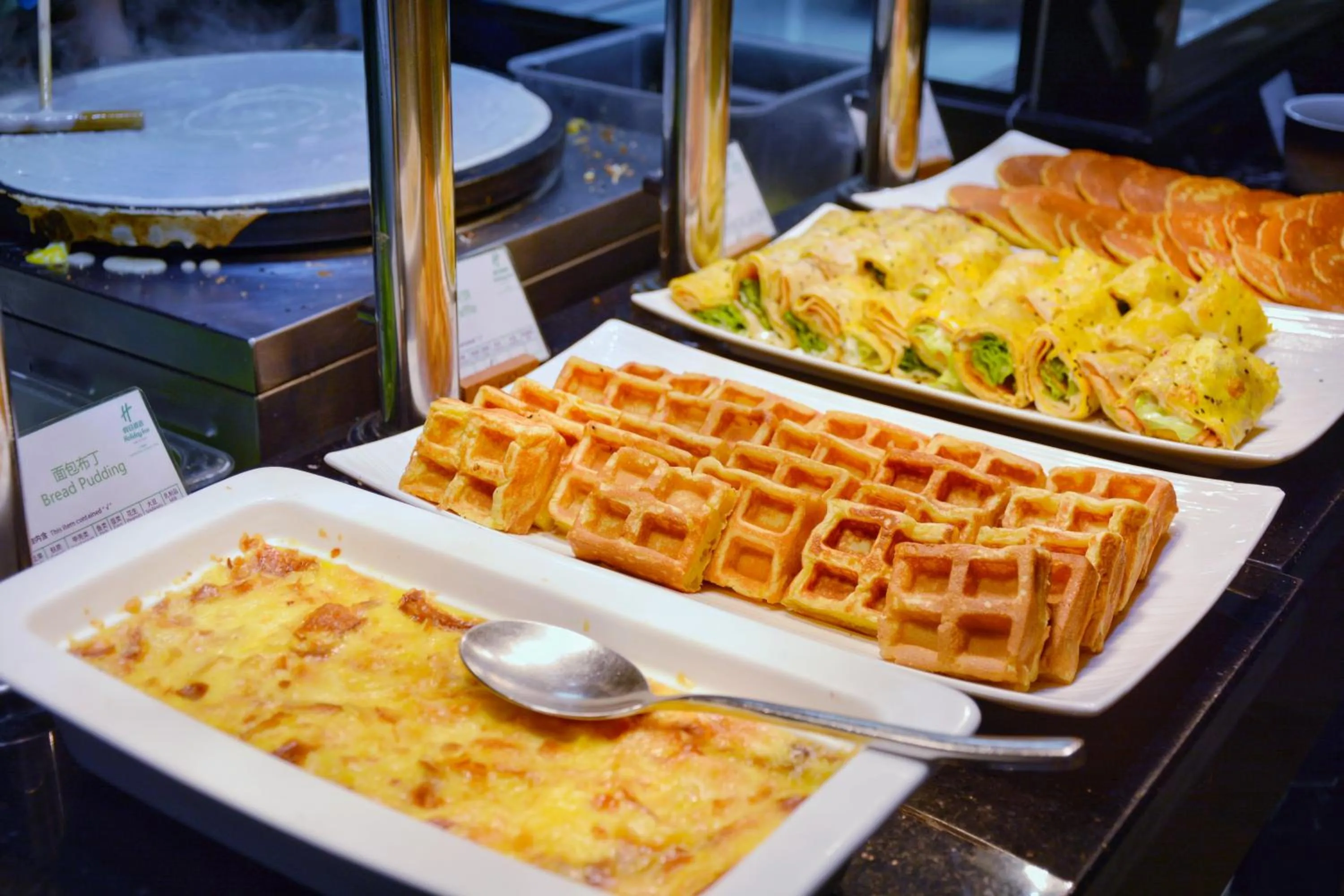 Breakfast in Junluxe Hotel Guangzhou Science City-Free Shuttle Bus Service to Guangzhou Canton Fair