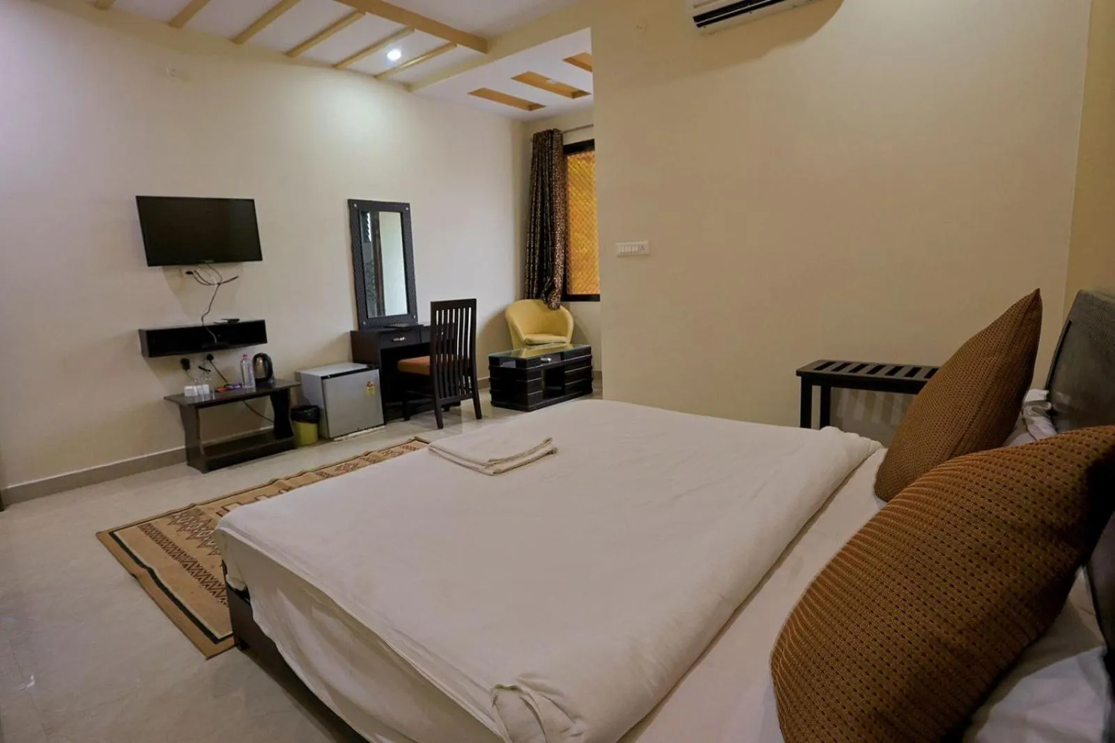 Bed in Meera Valley Resort By Nexottel