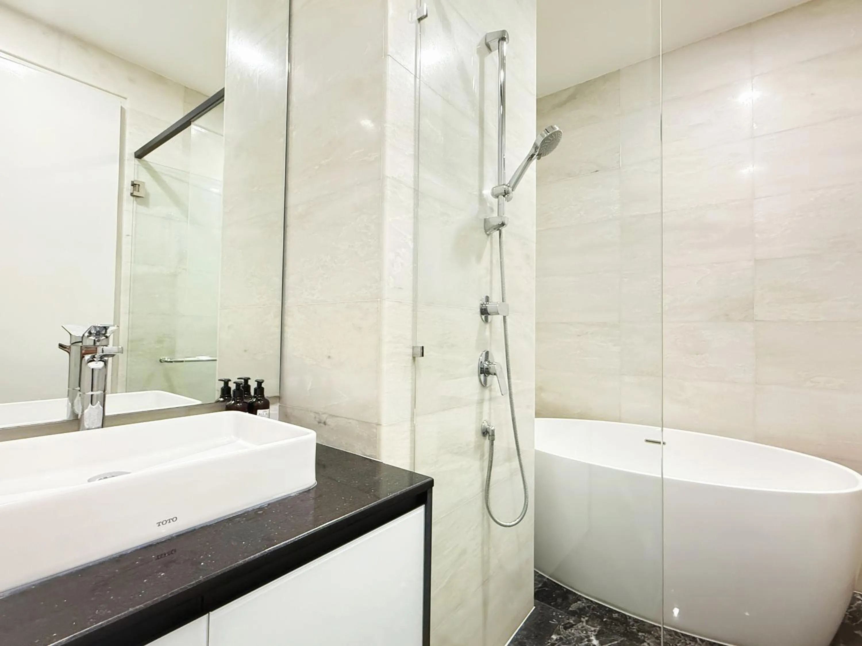 Bathroom in Royce KLCC Kuala Lumpur City Centre by Dormeo Destinations