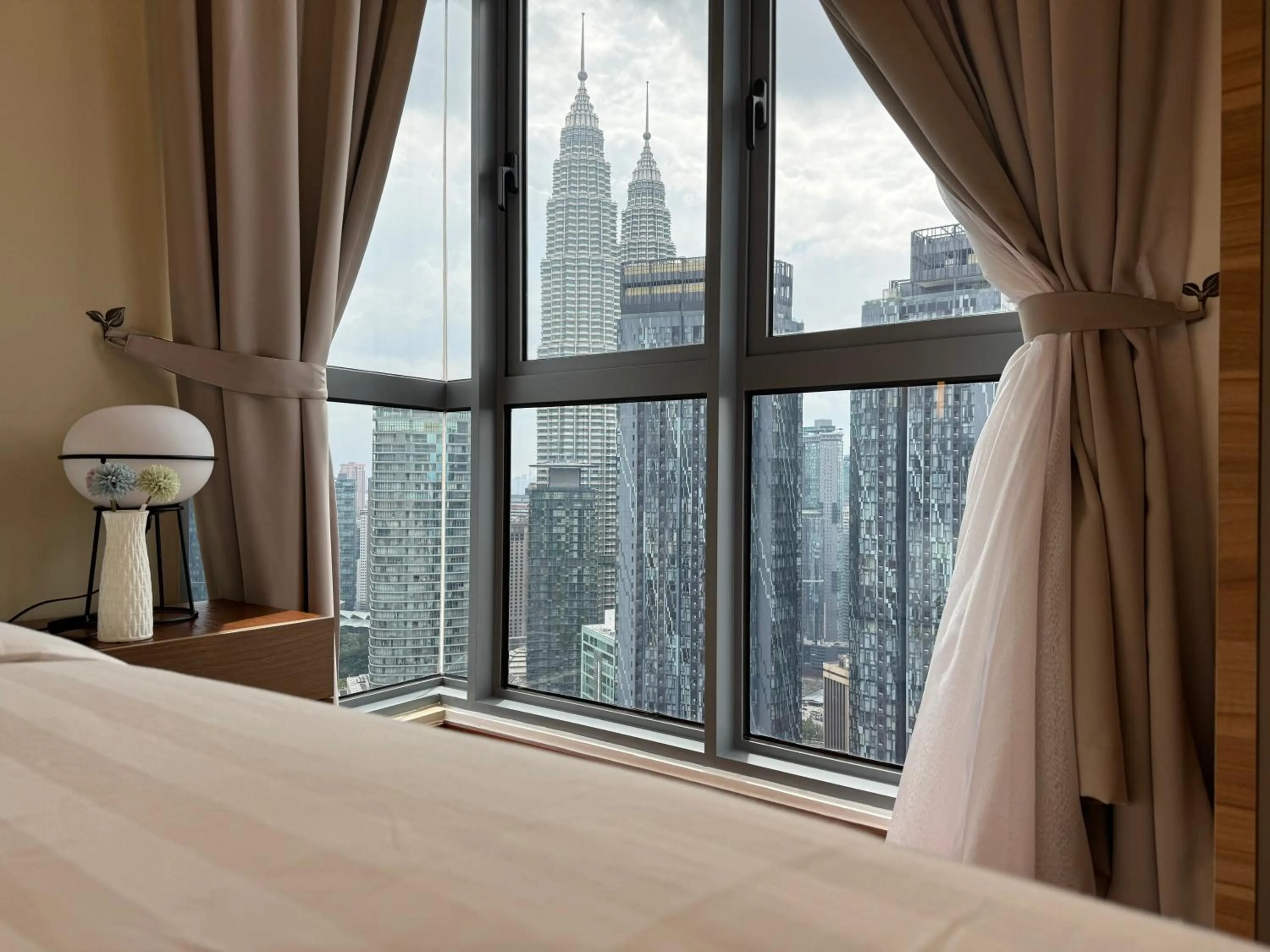Bed in Royce KLCC Kuala Lumpur City Centre by Dormeo Destinations