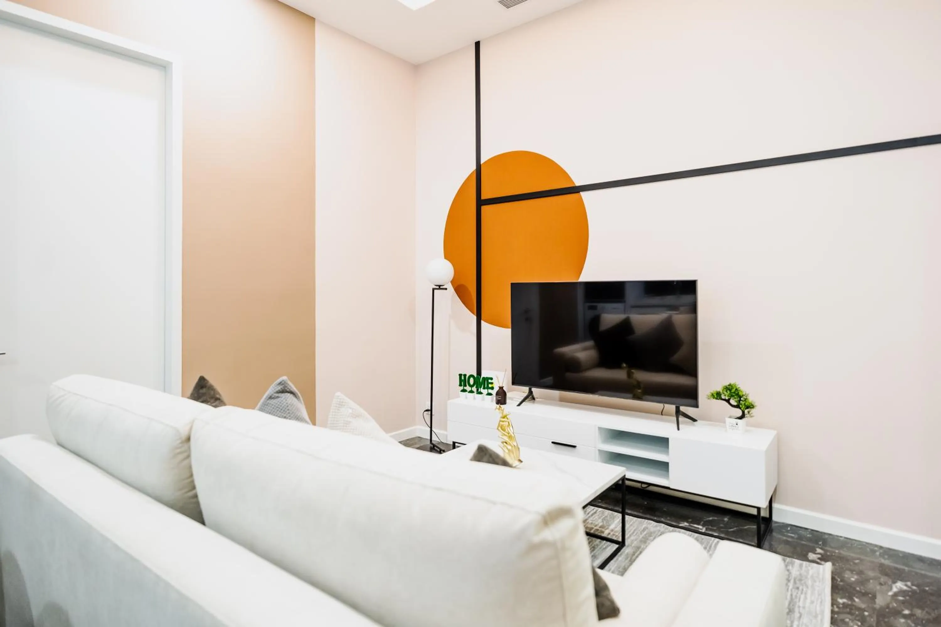 Communal lounge/ TV room in Royce KLCC Kuala Lumpur City Centre by Dormeo Destinations