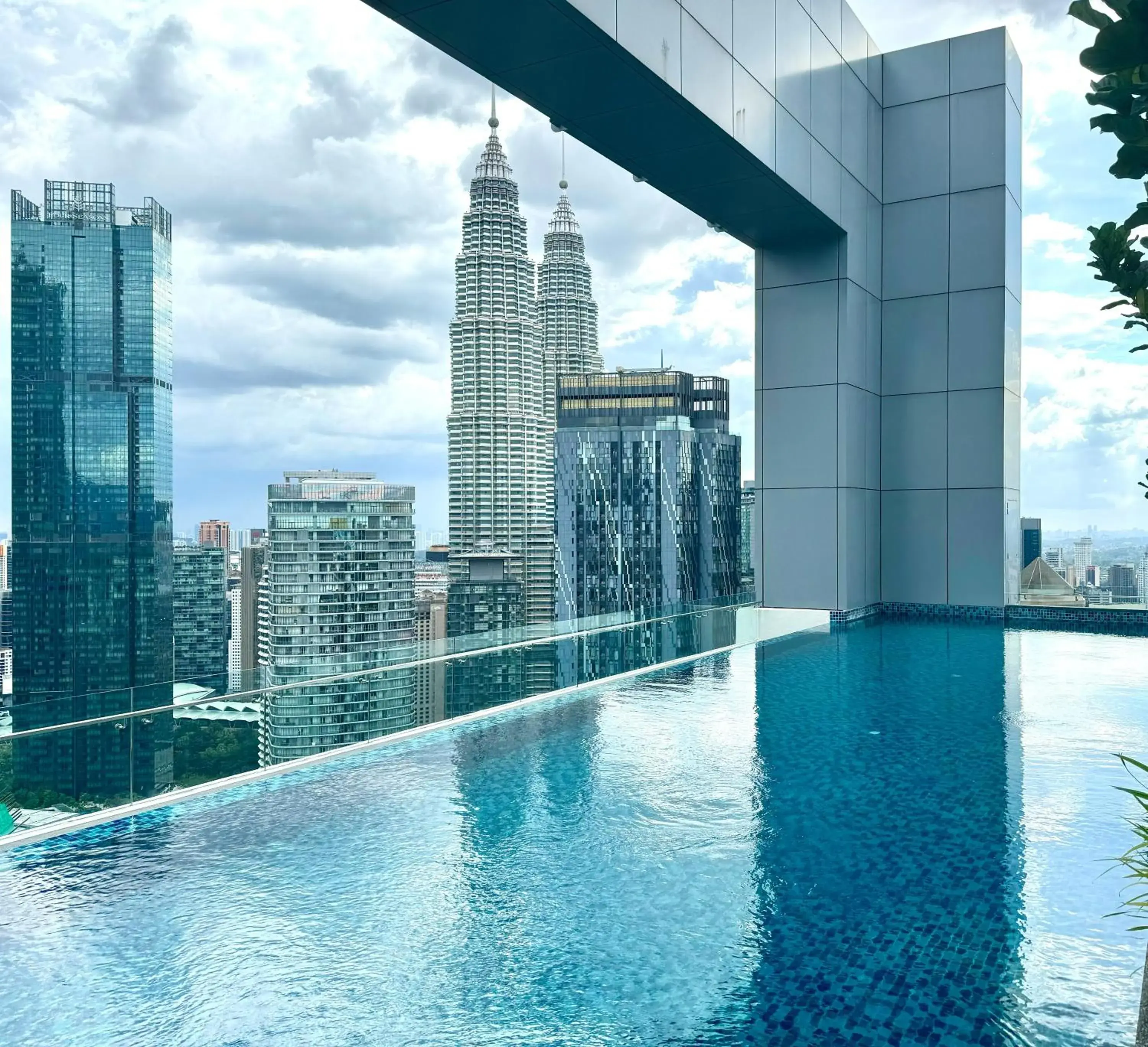 Property building in Royce KLCC Kuala Lumpur City Centre by Dormeo Destinations Property building in Royce KLCC Kuala Lumpur City Centre by Dormeo Destinations