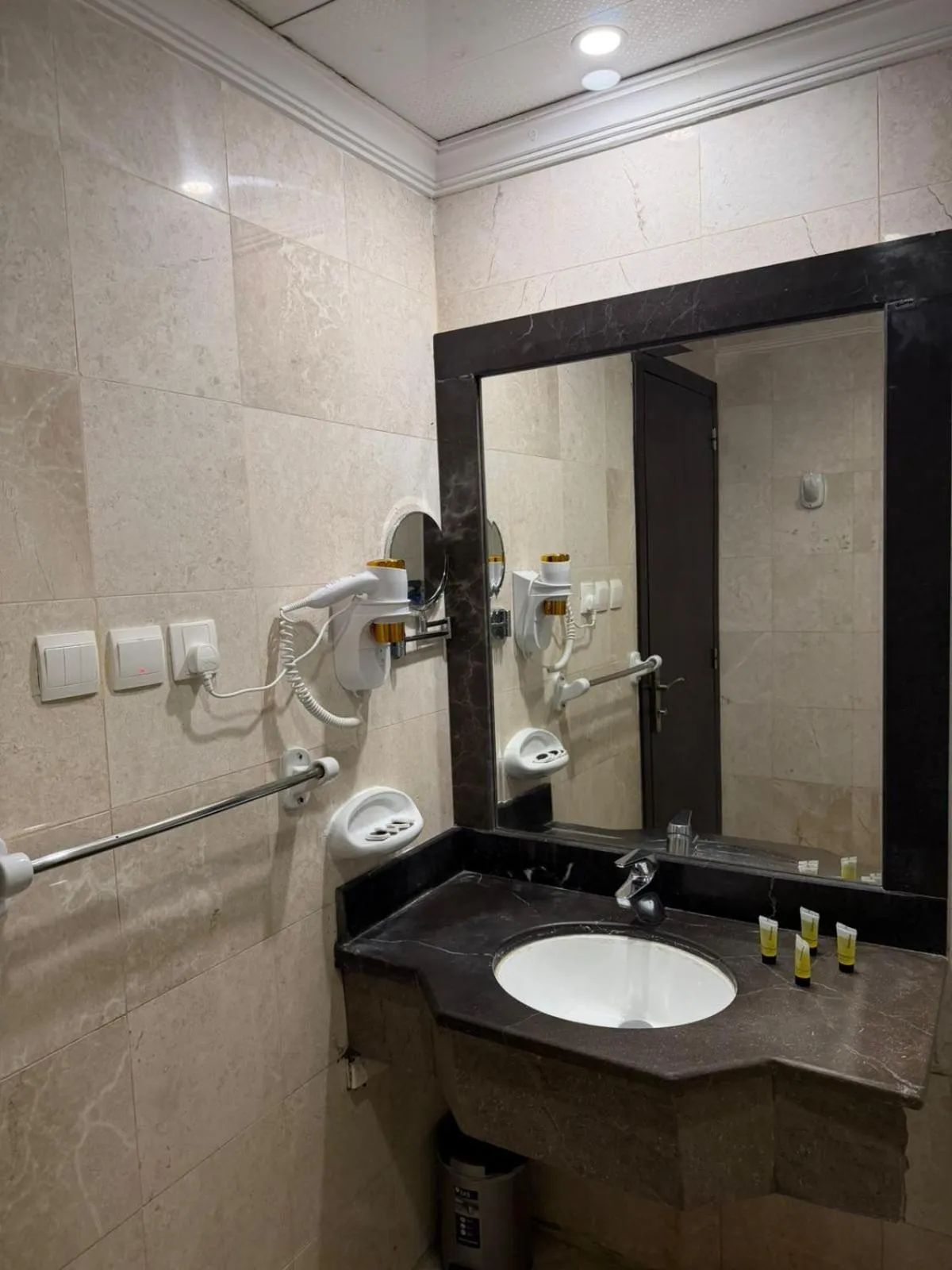 Bathroom in Miaad Al Majd Hotel
