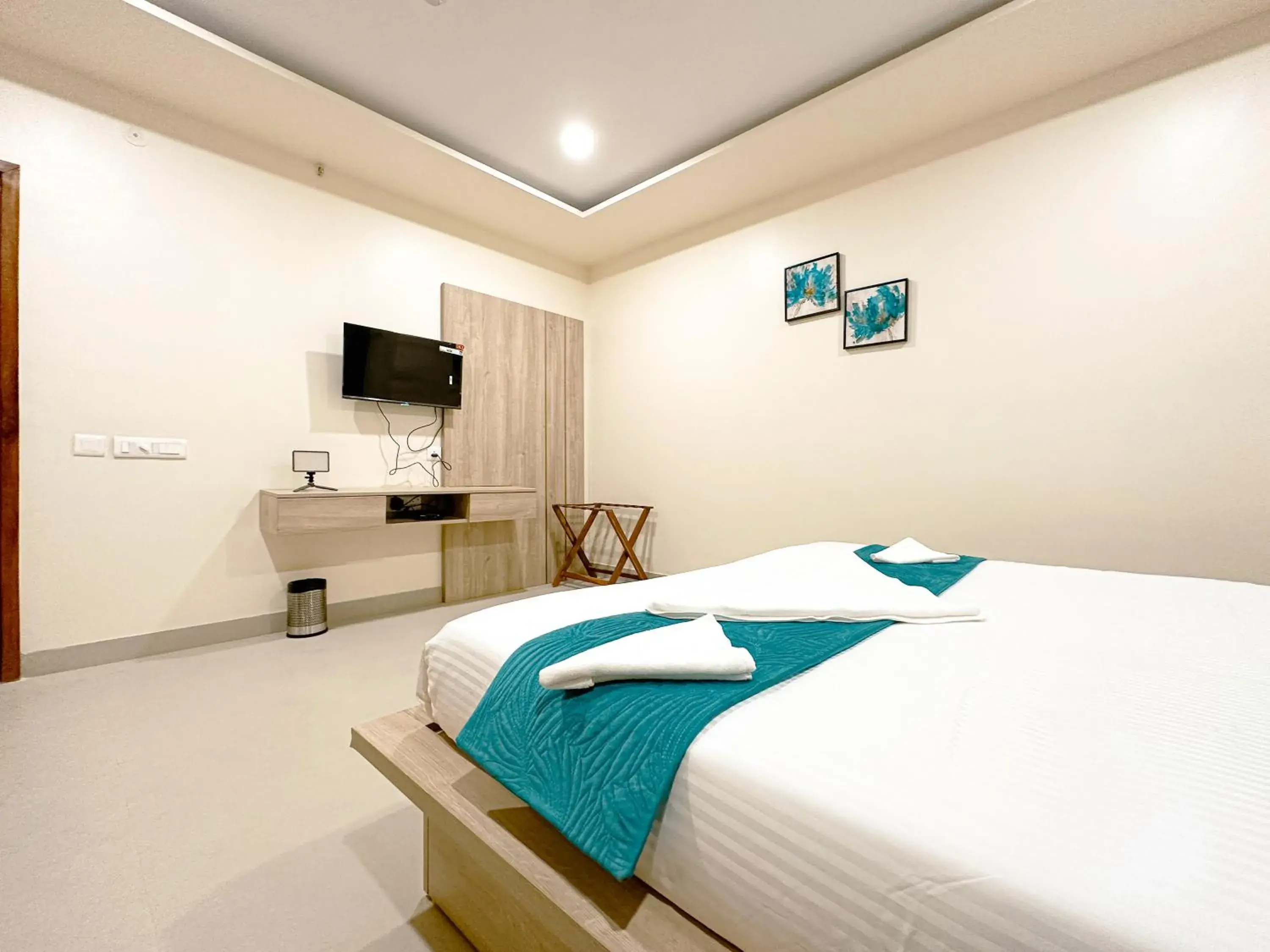 Bedroom, Bed in Hotel Ananda Kashi Bedroom, Bed in Hotel Ananda Kashi