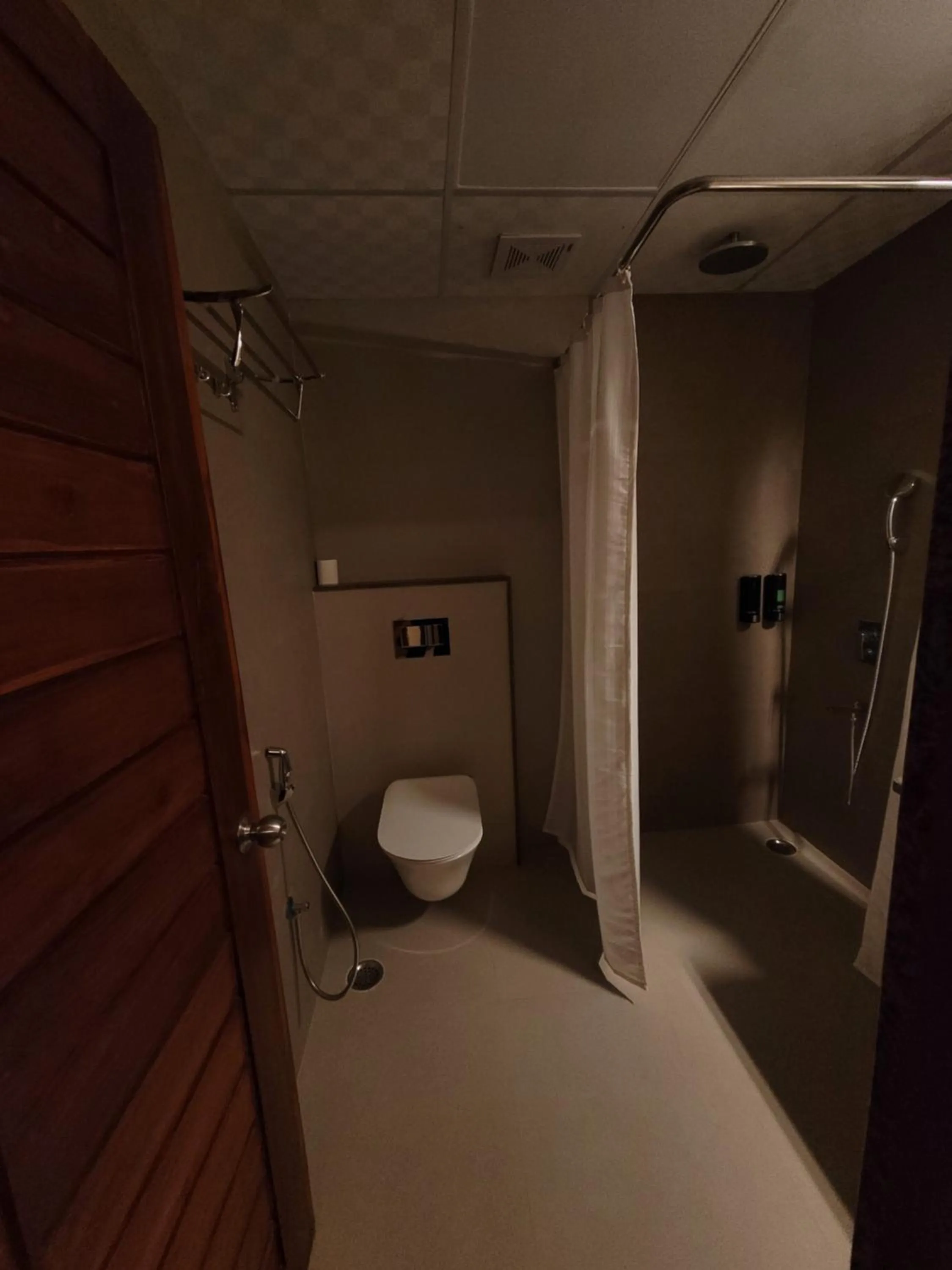 Bathroom in Hotel Ananda Kashi