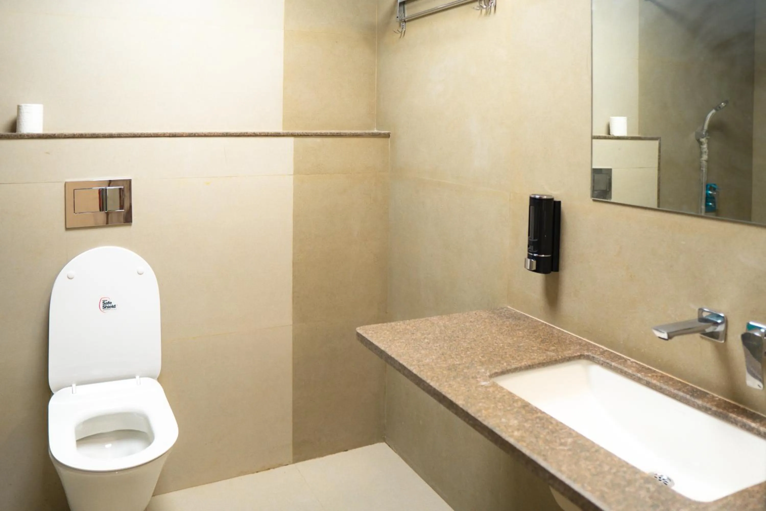 Bathroom in Hotel Ananda Kashi