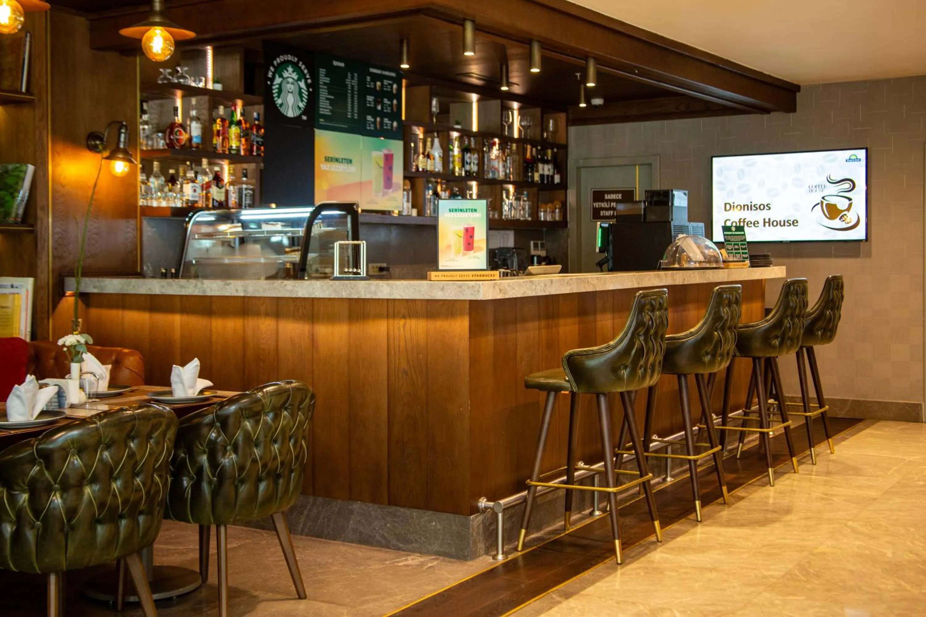 Lounge or bar in Days Inn by Wyndham Istanbul Bomonti