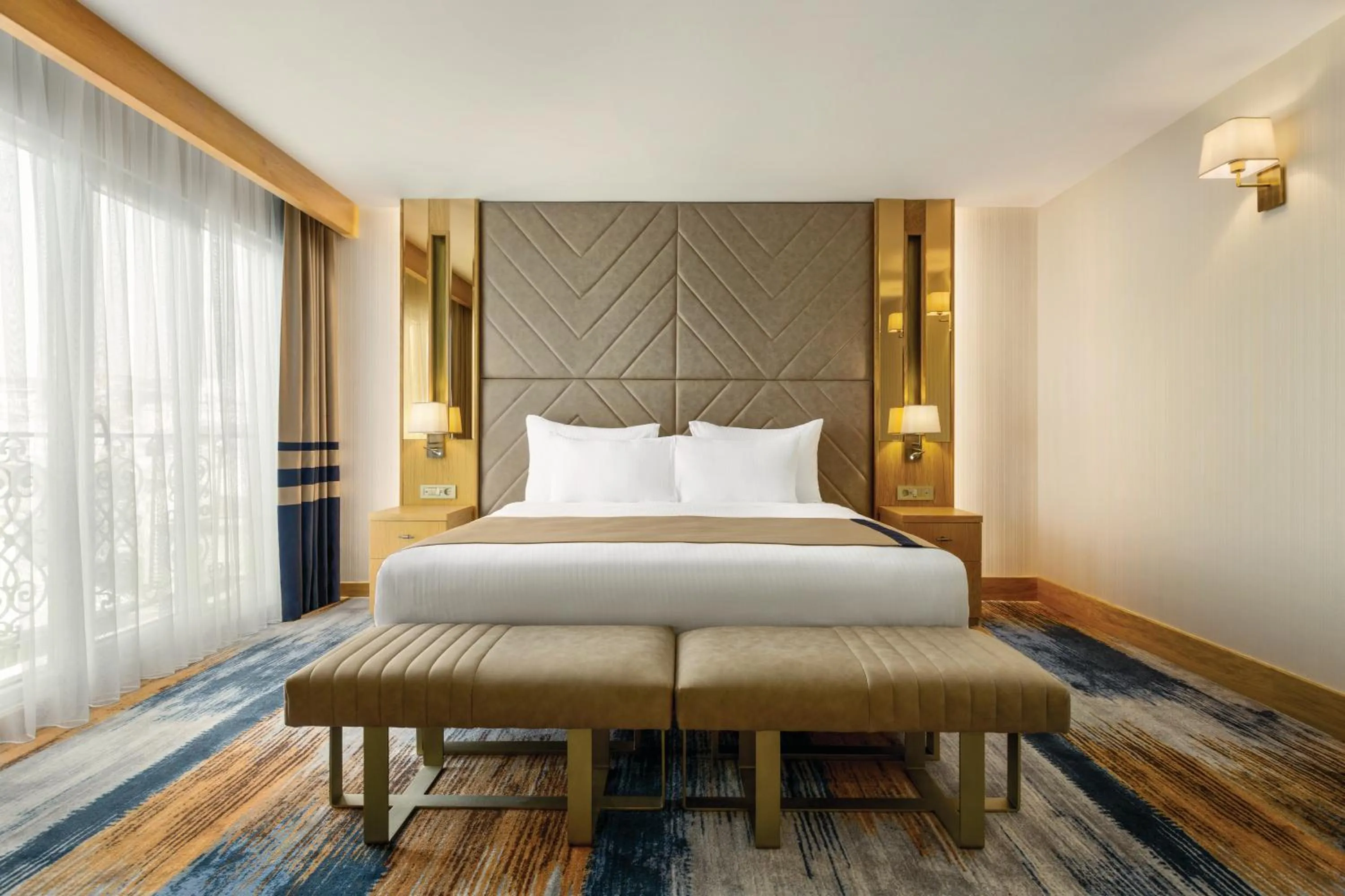 Photo of the whole room, Bed in Days Inn by Wyndham Istanbul Bomonti