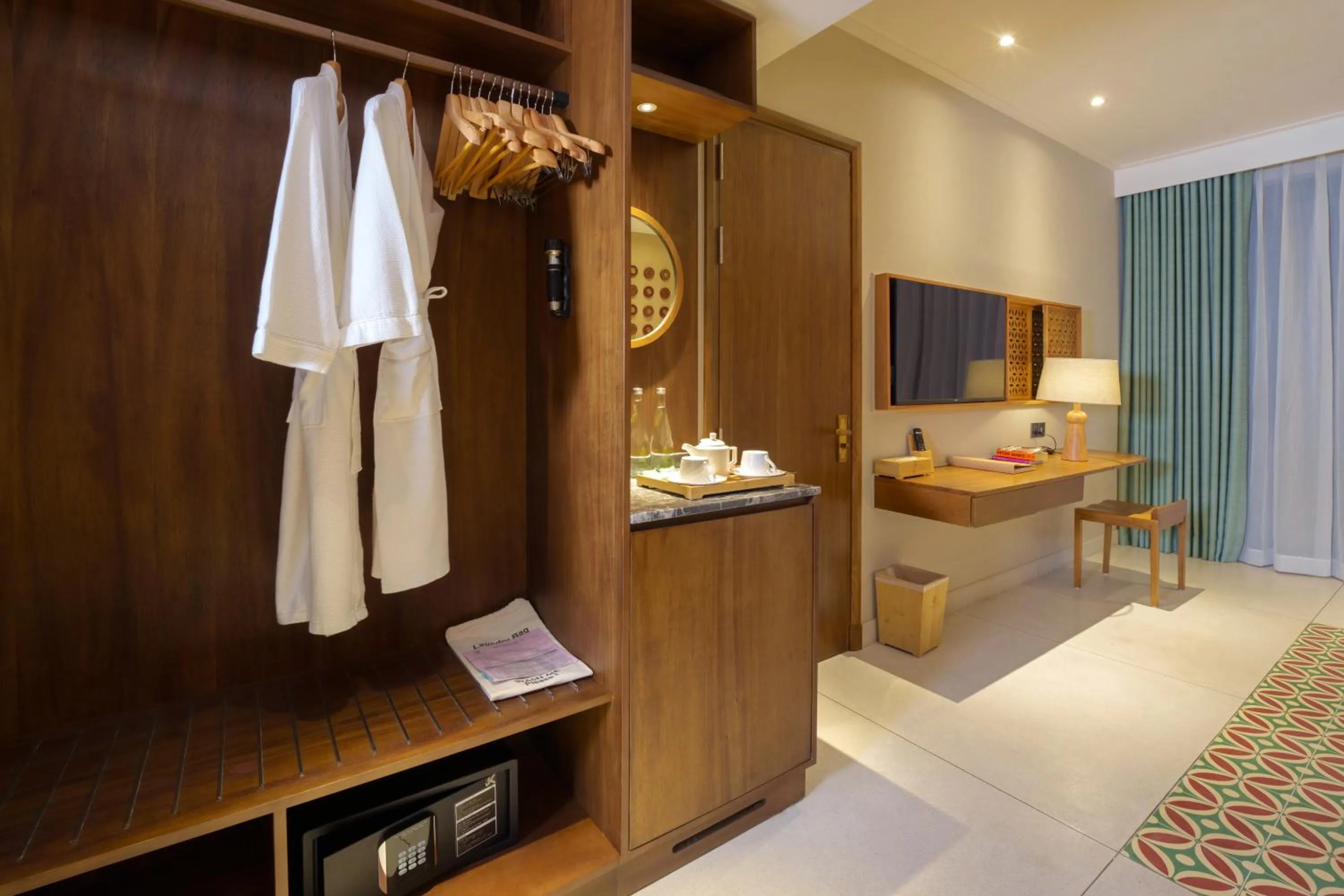 wardrobe in Little Gem Hoi An Boutique Hotel & Spa