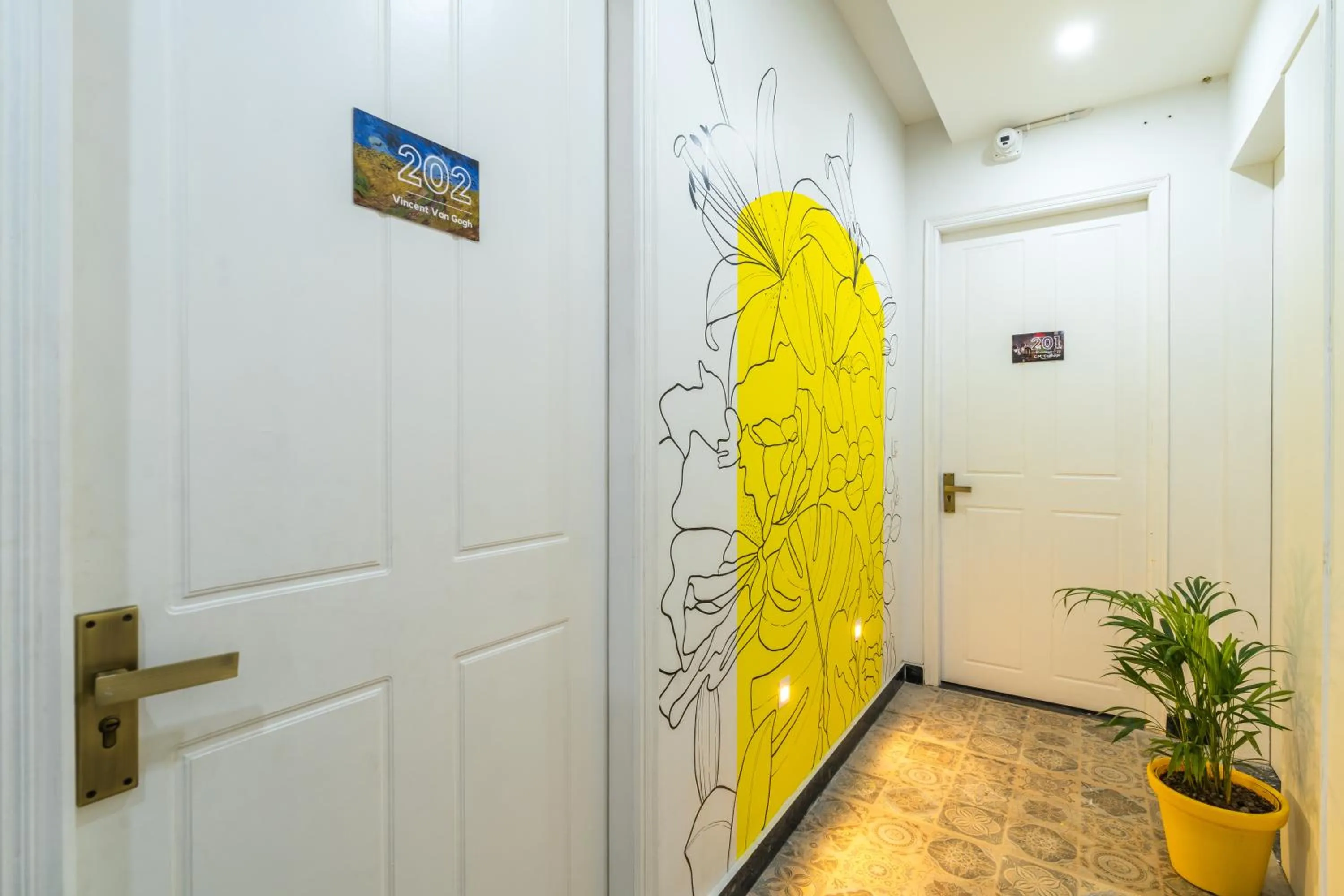 Lobby or reception in The Social Stays Dehradun