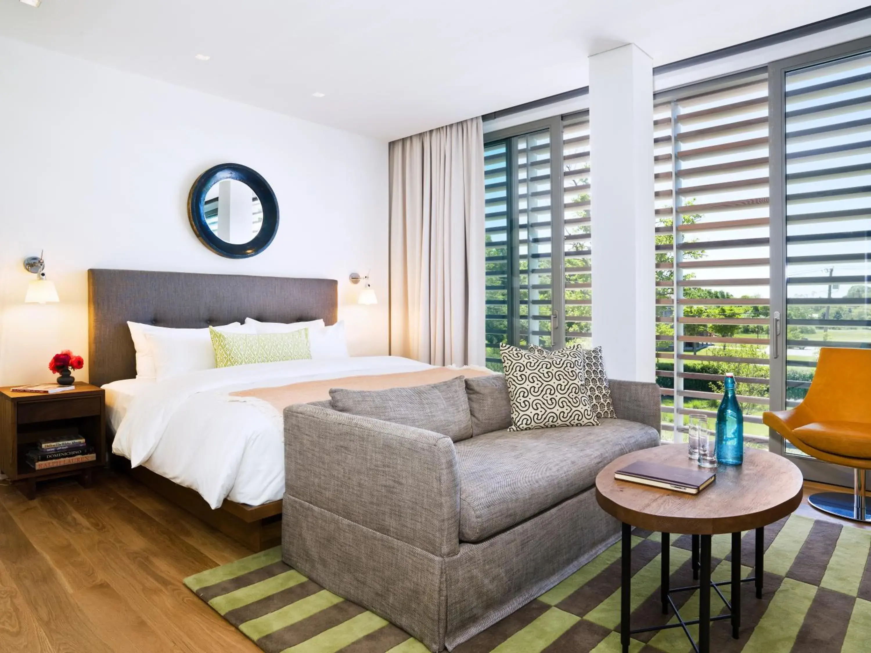 Studio King in Topping Rose House Studio King in Topping Rose House