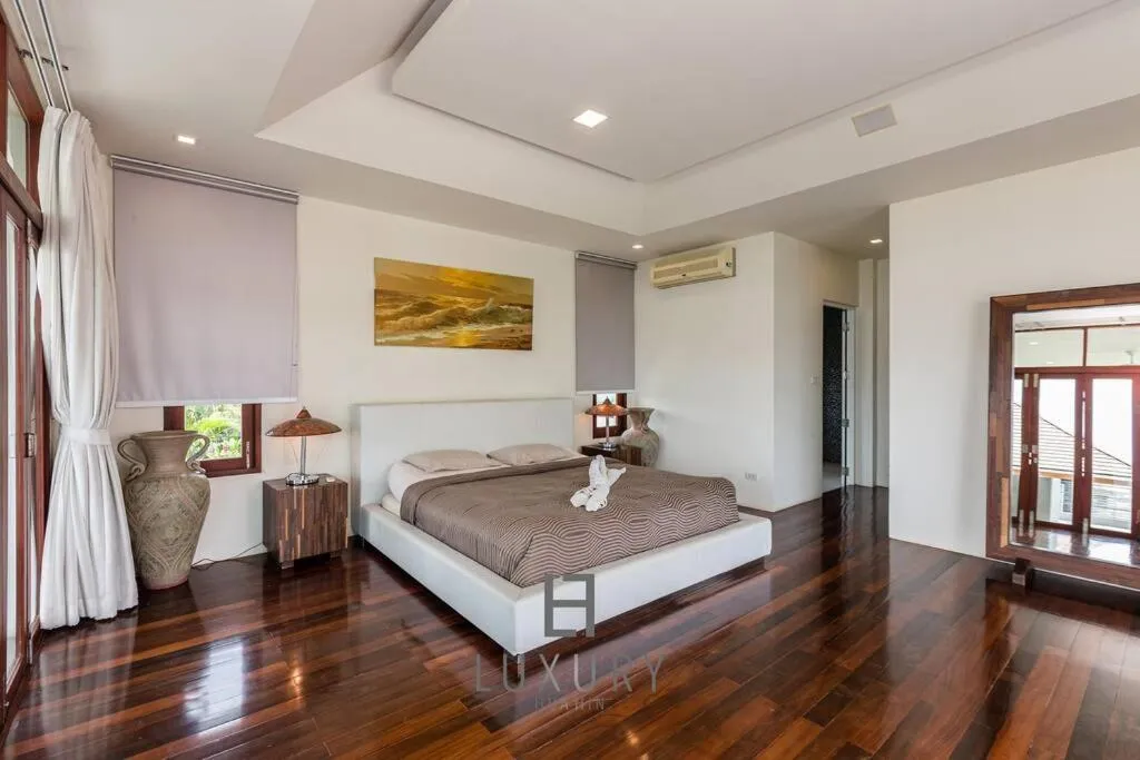 Bed in Unique Pool Villa with 5 Bedrooms and Sea View PM-C1