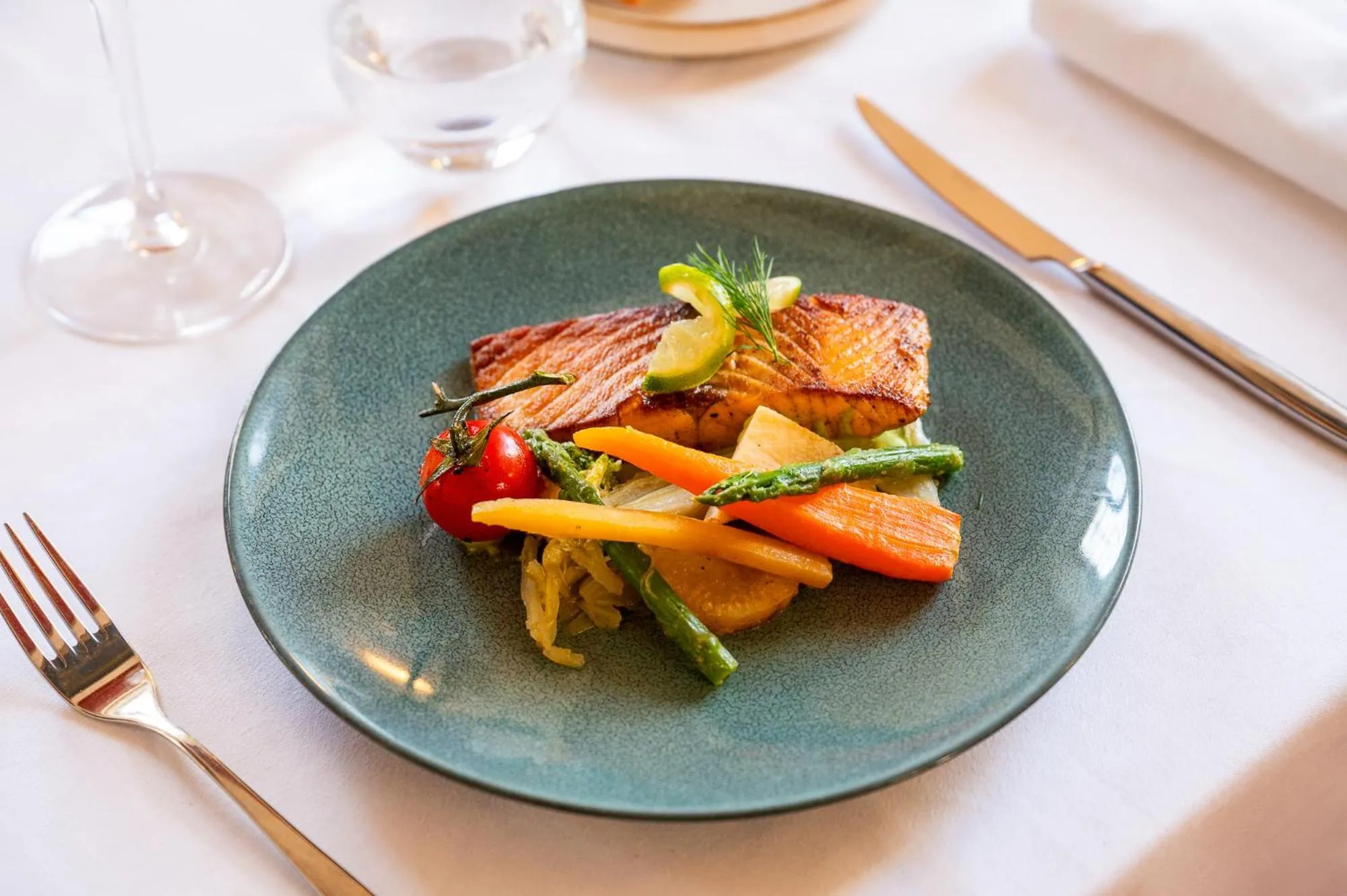 Restaurant/places to eat in Moulin de Vernègues Hôtel & Spa