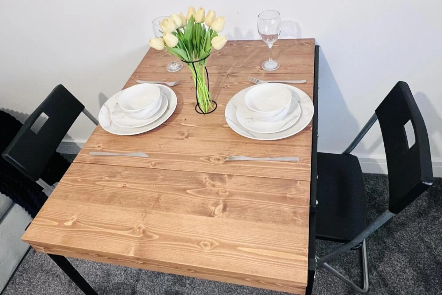 2 Bed apartment Sleeps 3 -Smart Tv -Private garden