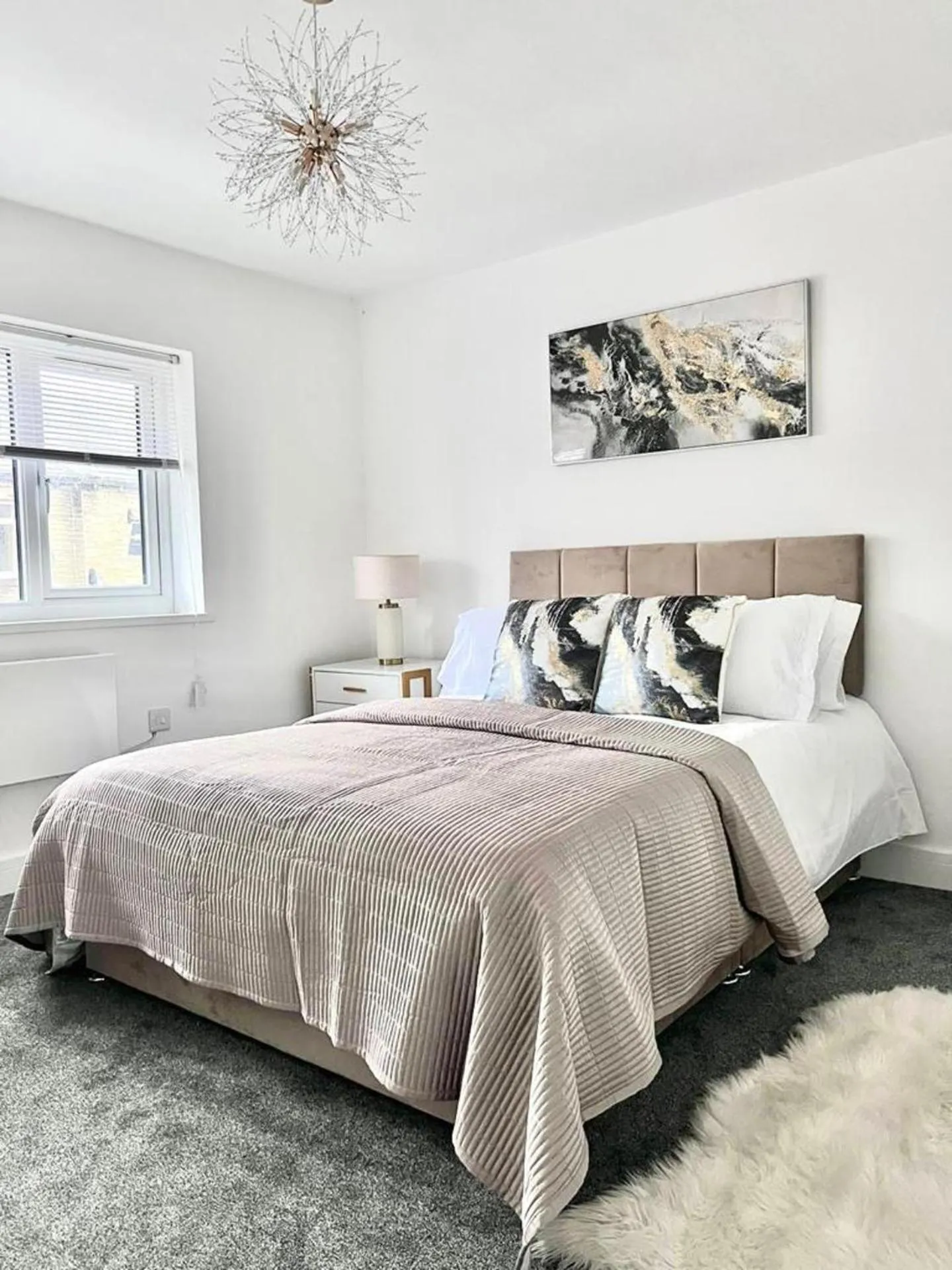 Apartment in 2 Bed apartment Sleeps 3 -Smart Tv -Private garden