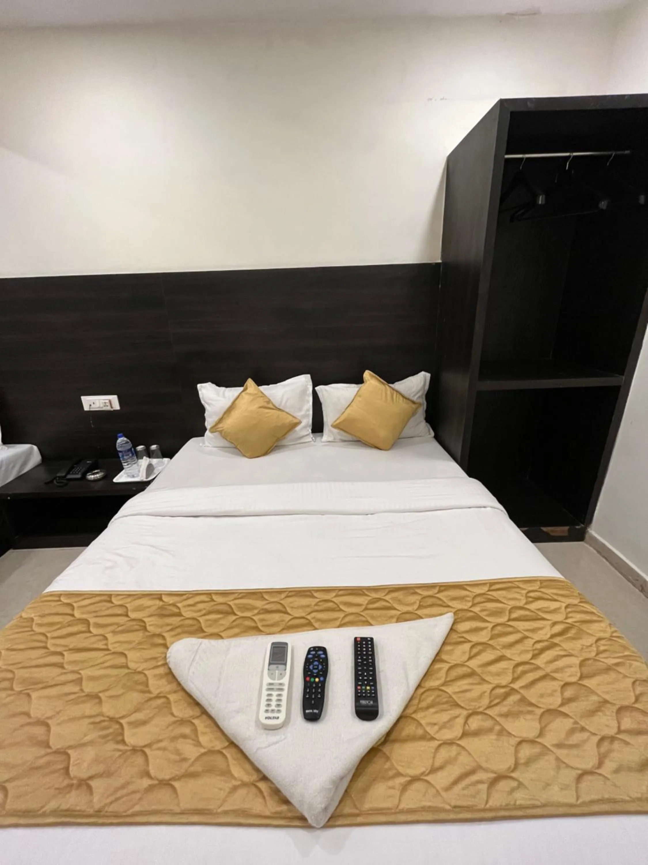 Wind Flower Regency - Near Kokilaben Hospital