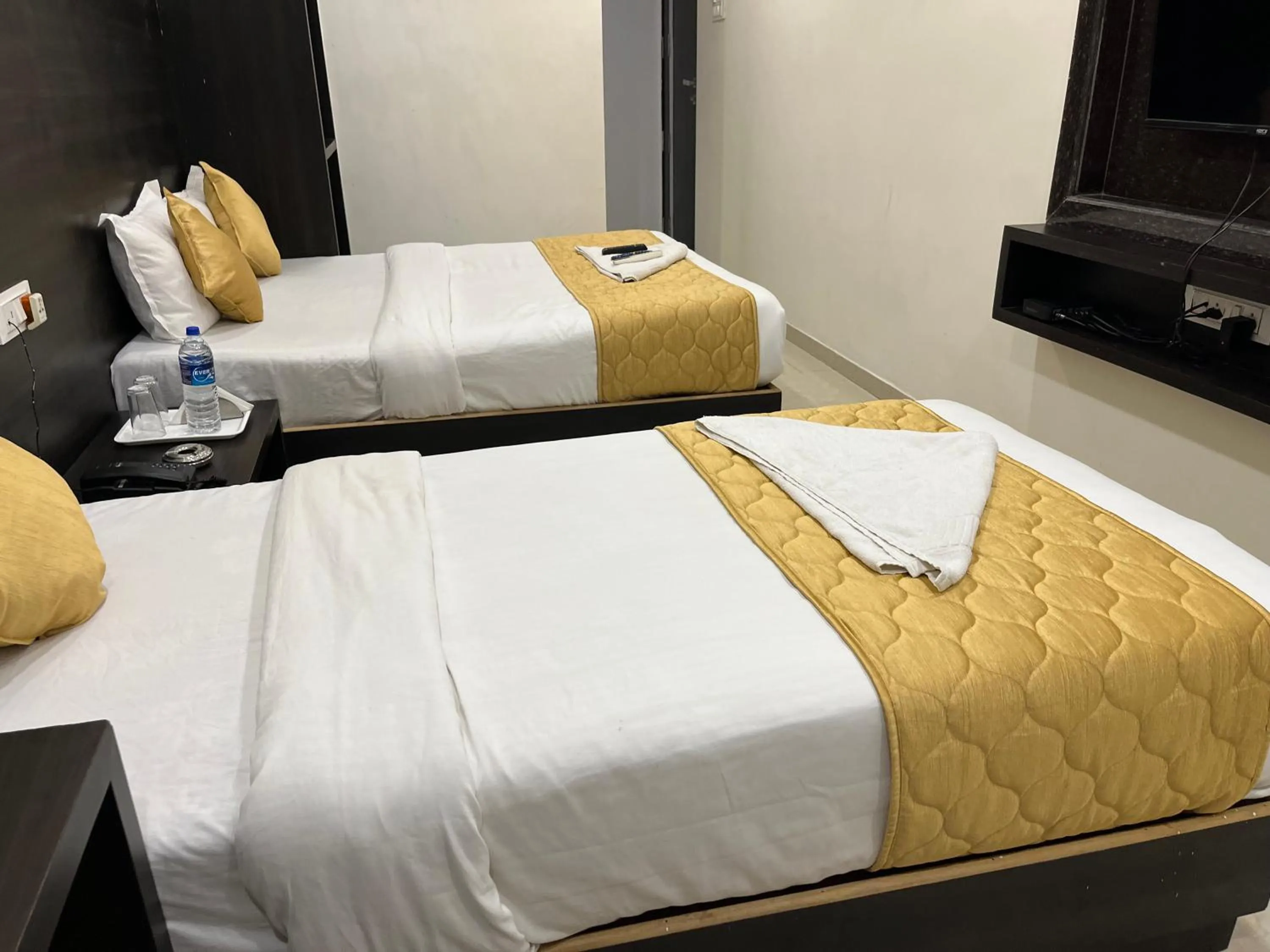 Wind Flower Regency - Near Kokilaben Hospital