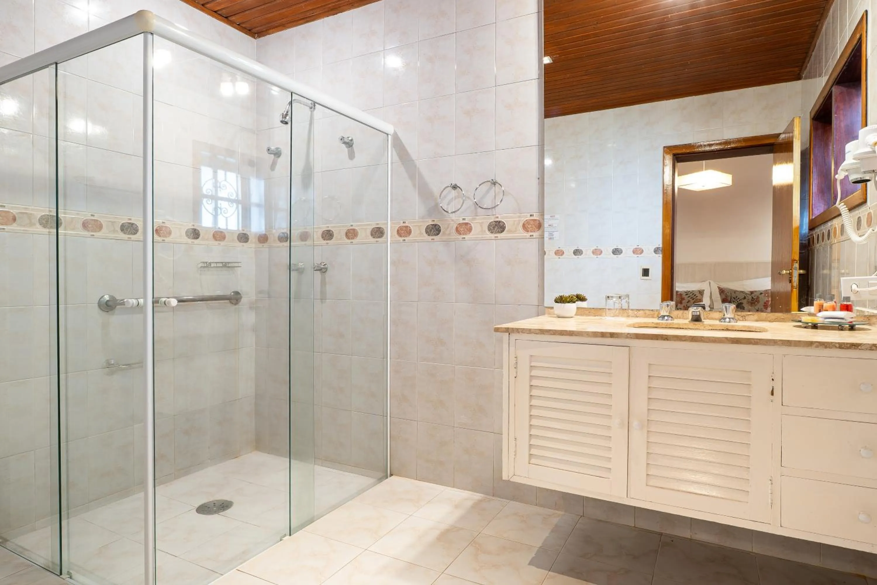 Bathroom in Pousada Apple House Campos do Jordao