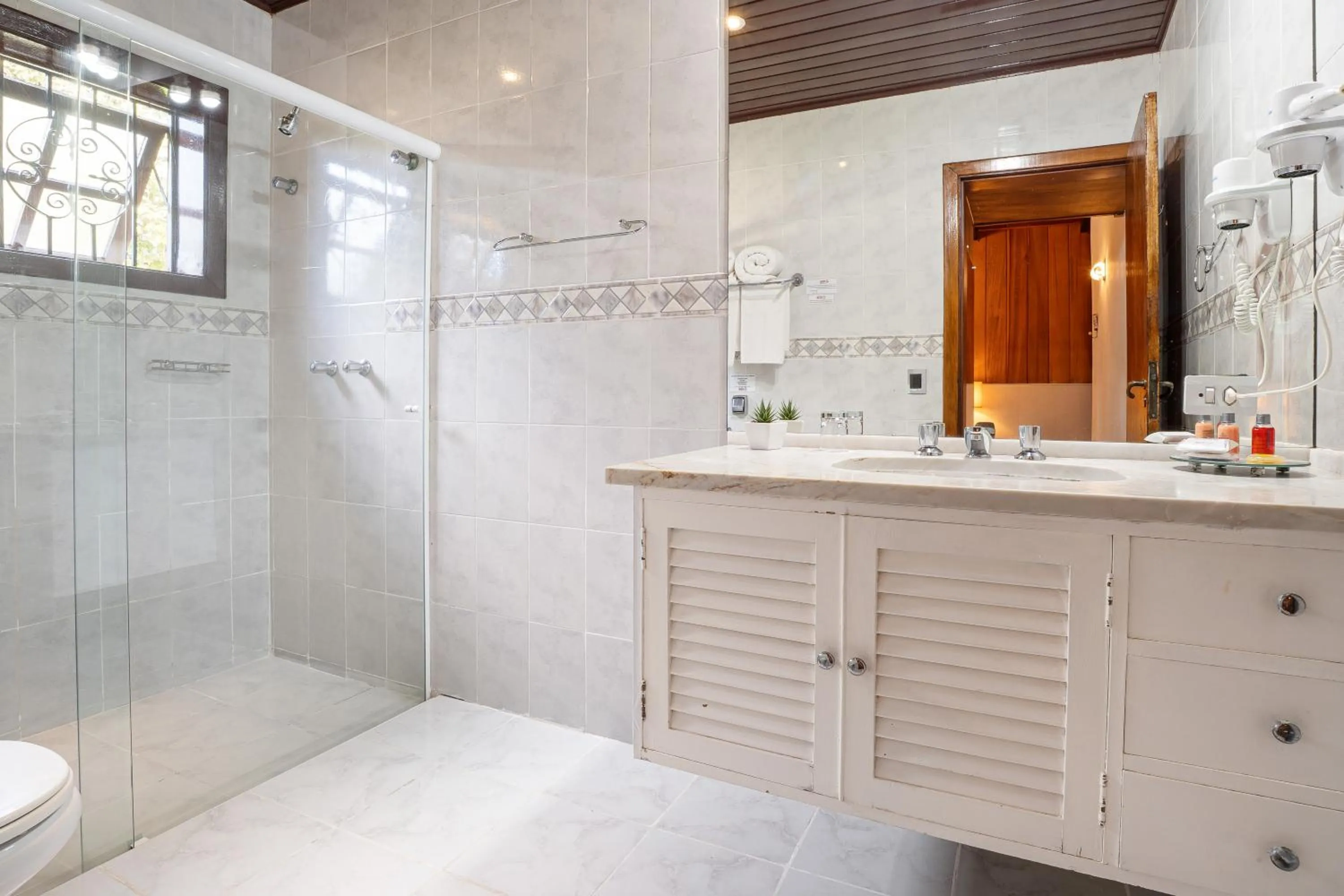 Bathroom in Pousada Apple House Campos do Jordao