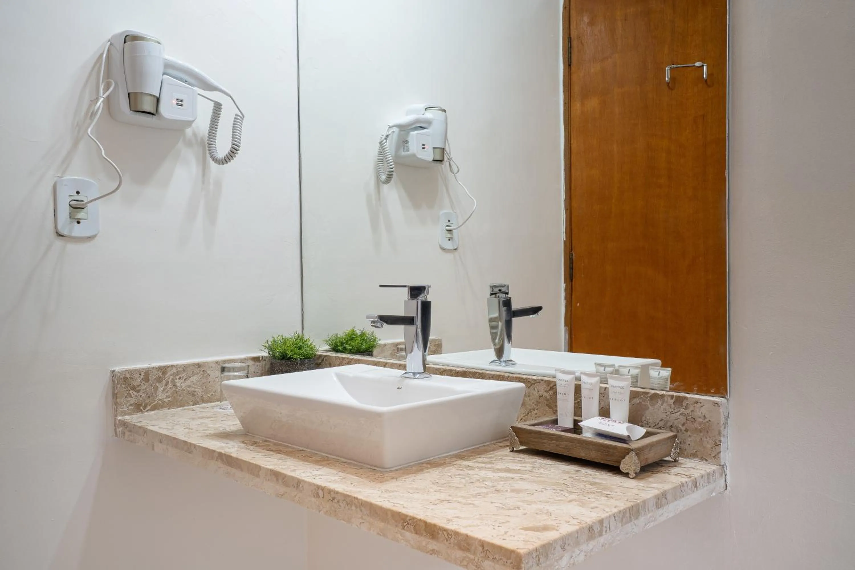 Bathroom in Pousada Apple House Campos do Jordao
