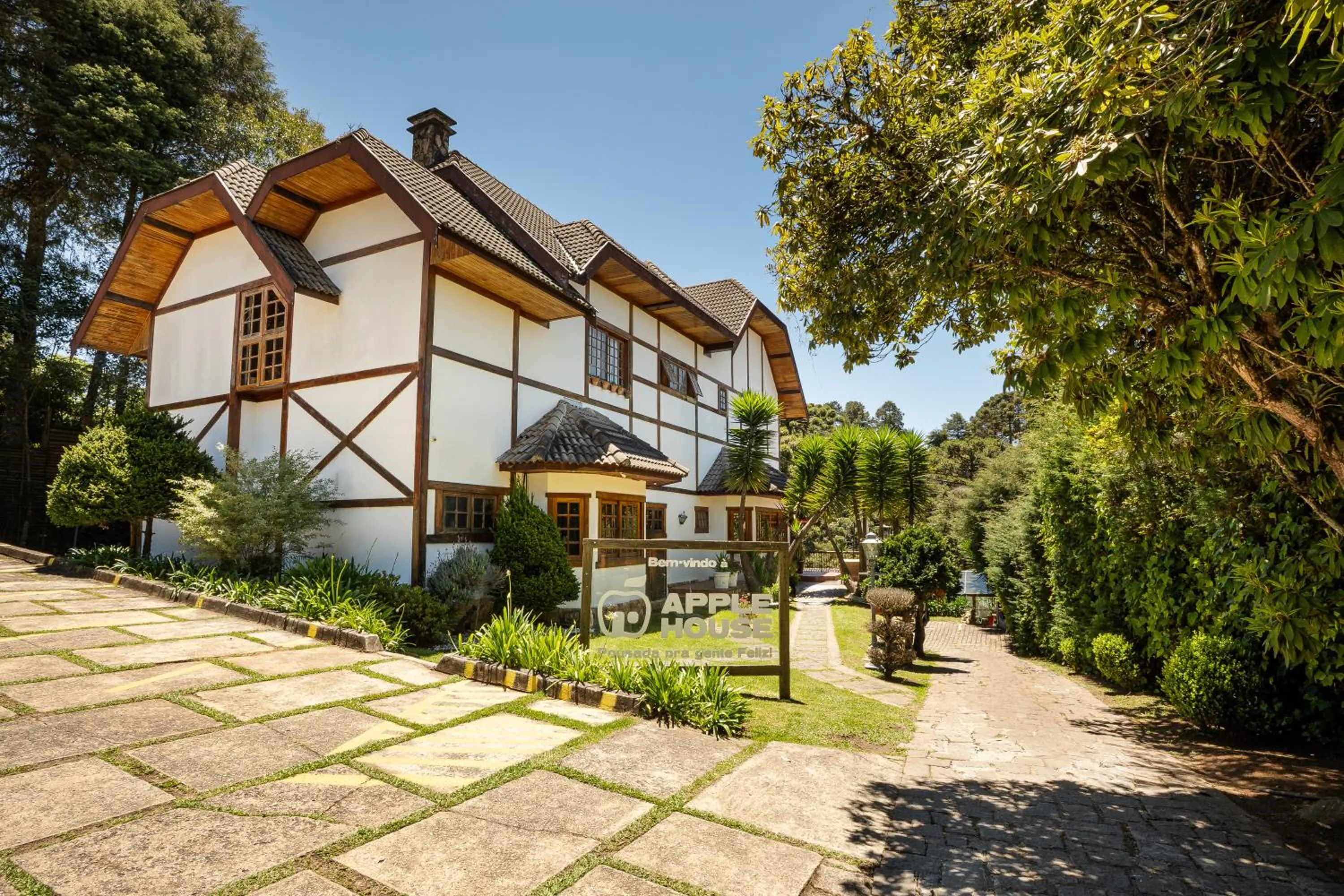 Property building in Pousada Apple House Campos do Jordao
