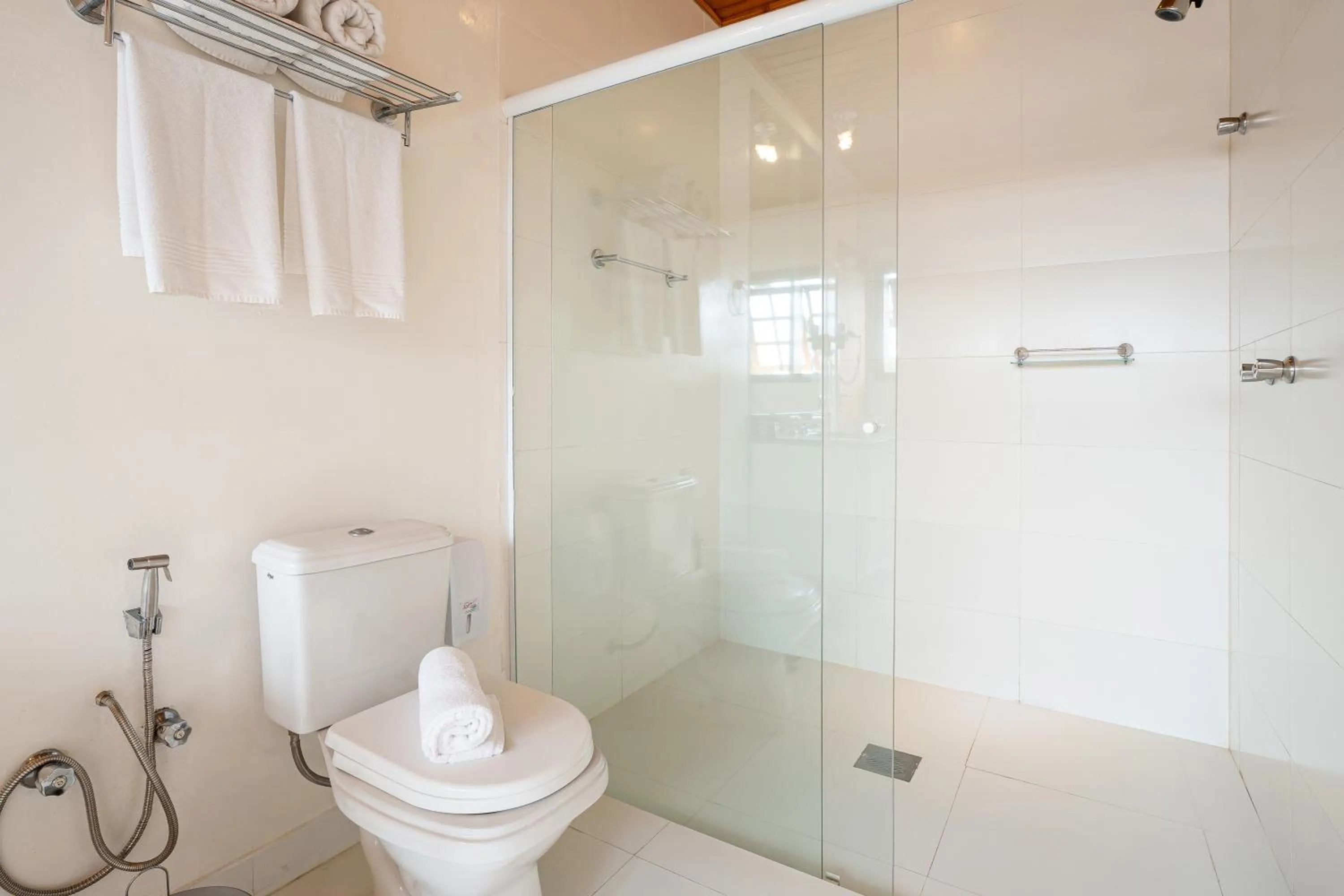 Bathroom in Pousada Apple House Campos do Jordao