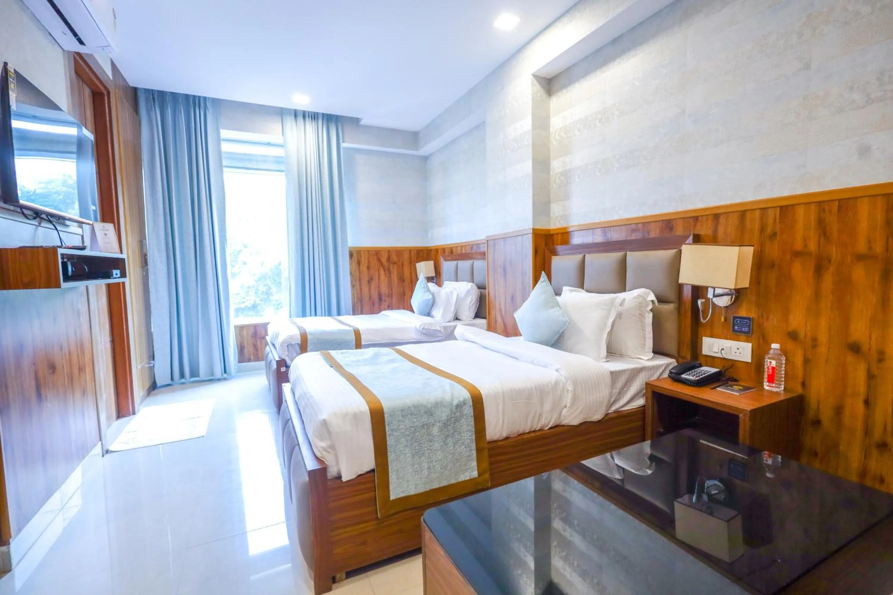 Bedroom, Bed in Clay Inn Hotel, Sohna Road, Sector 49, Gurugram