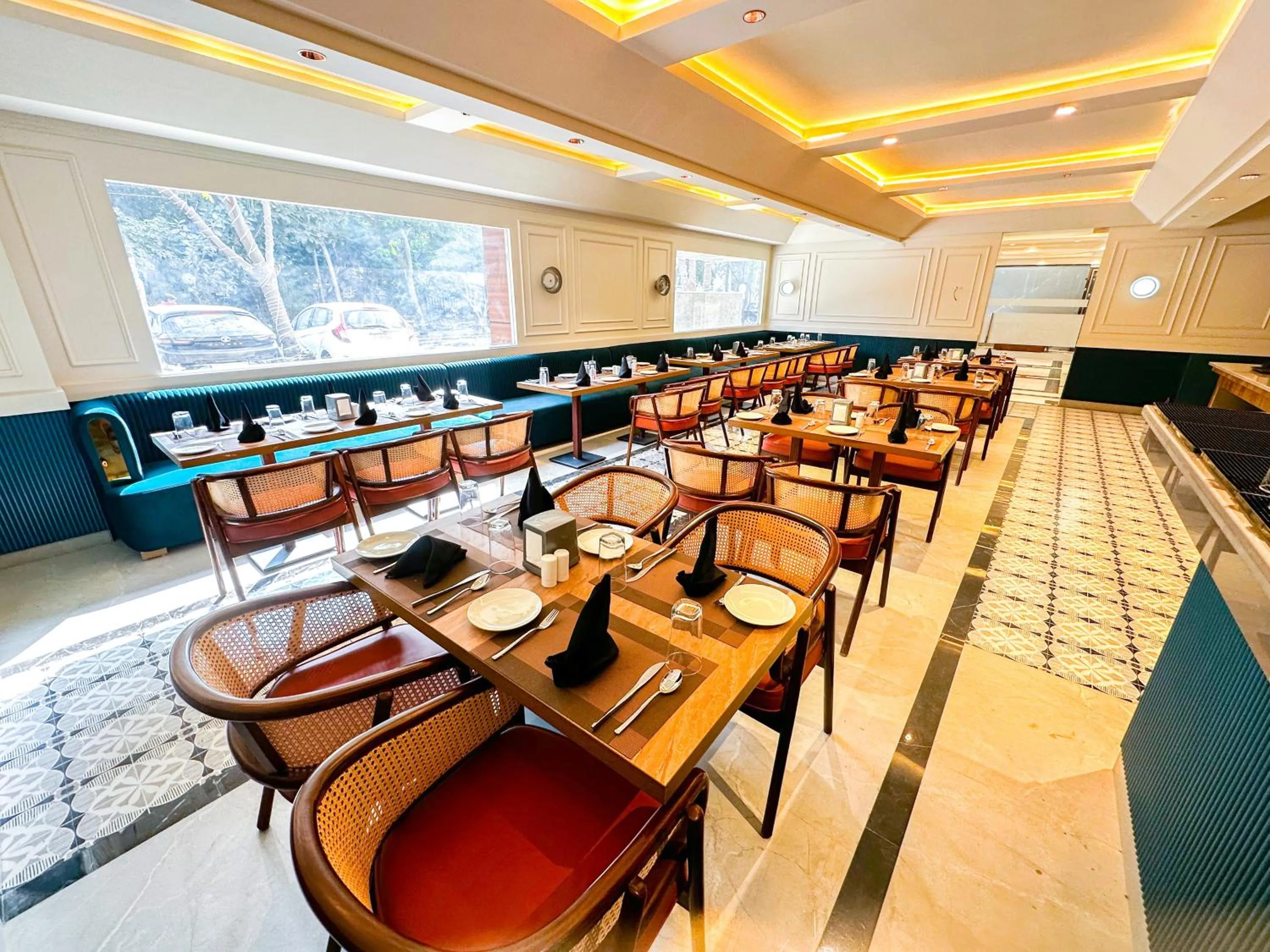 Restaurant/places to eat in Clay Inn Hotel, Sohna Road, Sector 49, Gurugram