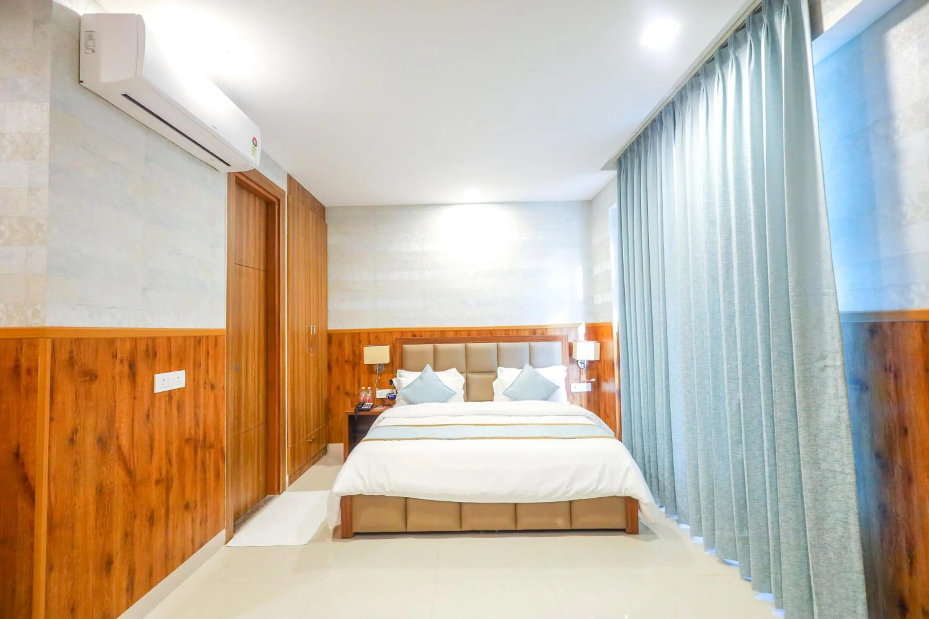 Bed in Clay Inn Hotel, Sohna Road, Sector 49, Gurugram