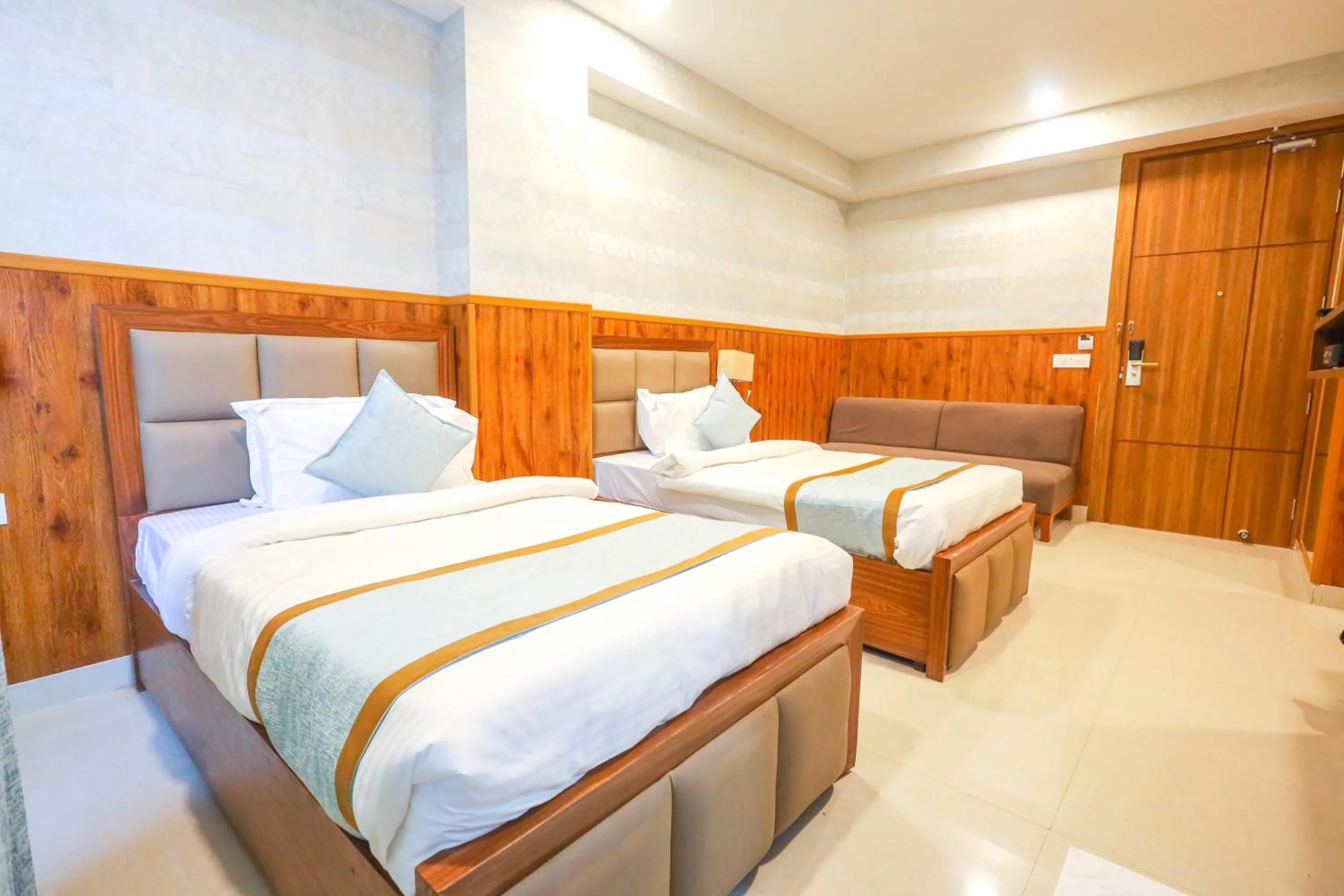 Bedroom, Bed in Clay Inn Hotel, Sohna Road, Sector 49, Gurugram