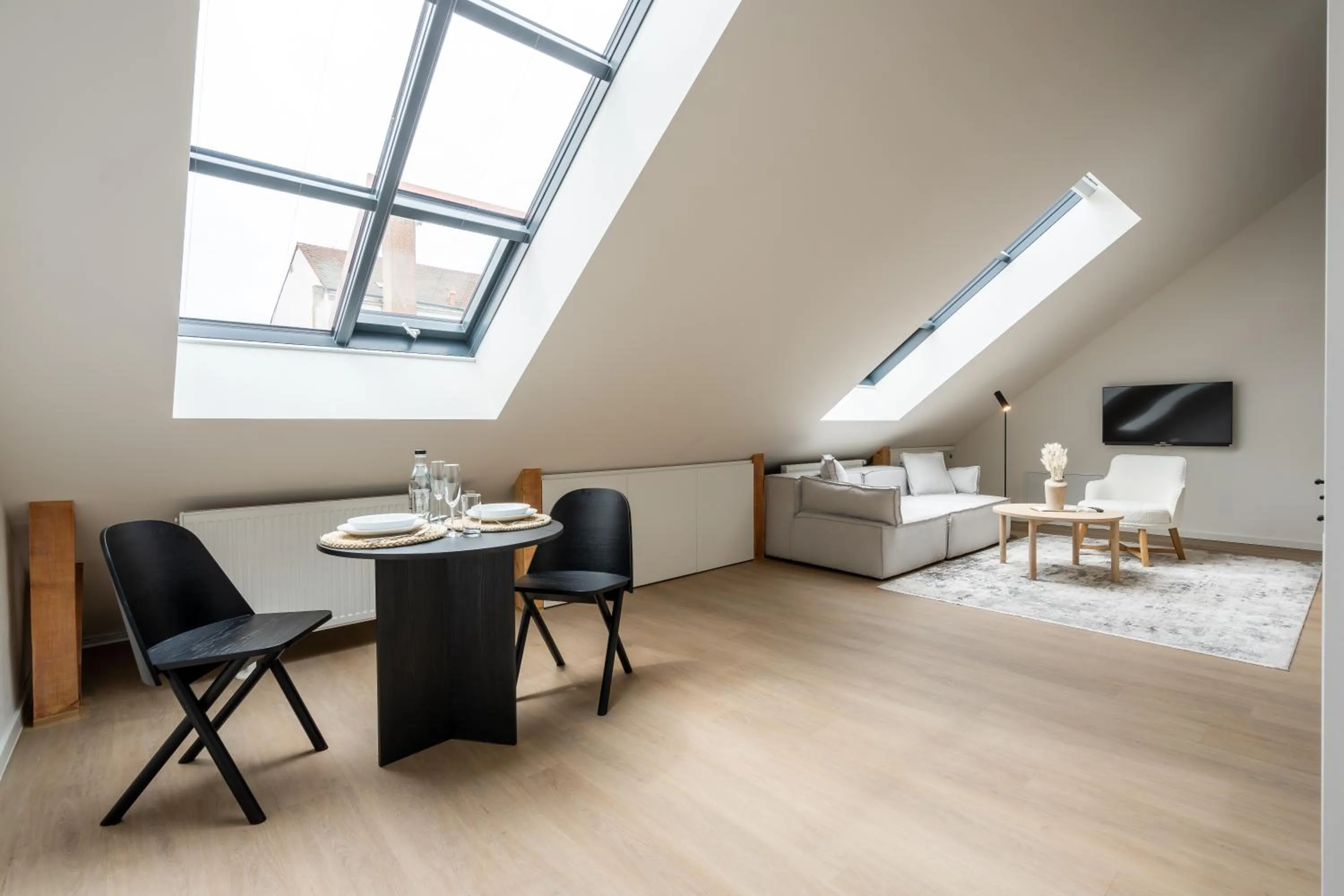 TV and multimedia, Bed in HONEST Karlin